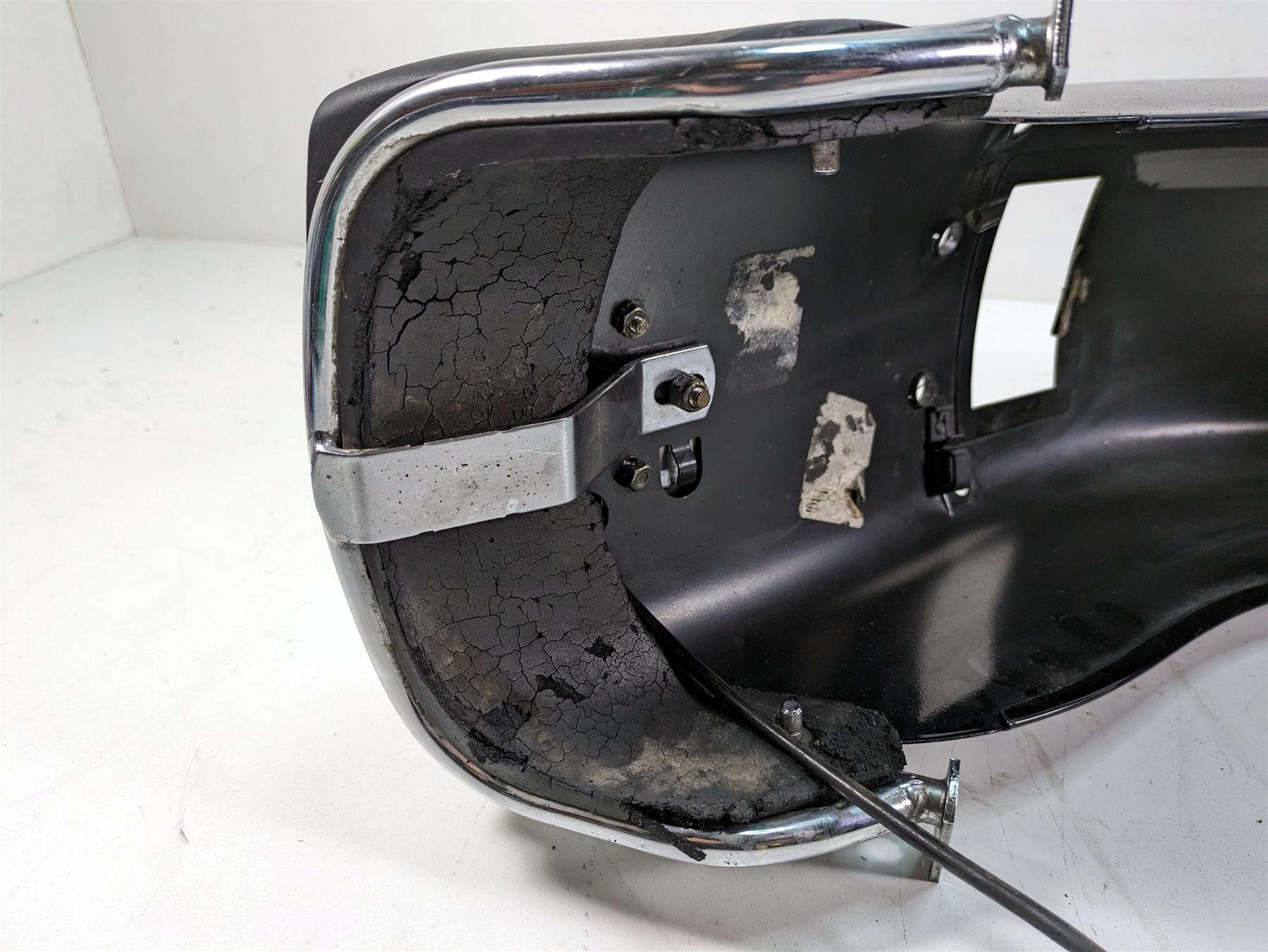 2006 Harley Touring FLHTCUI Electra Glide Rear Fender & Bumper 59579-06 {{ shop.shopifyCountryName }} - Mototech271