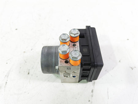 2019 Harley FLHCS Softail Heritage Abs Brake Pump Module Unit 41100044C {{ shop.shopifyCountryName }} - Mototech271