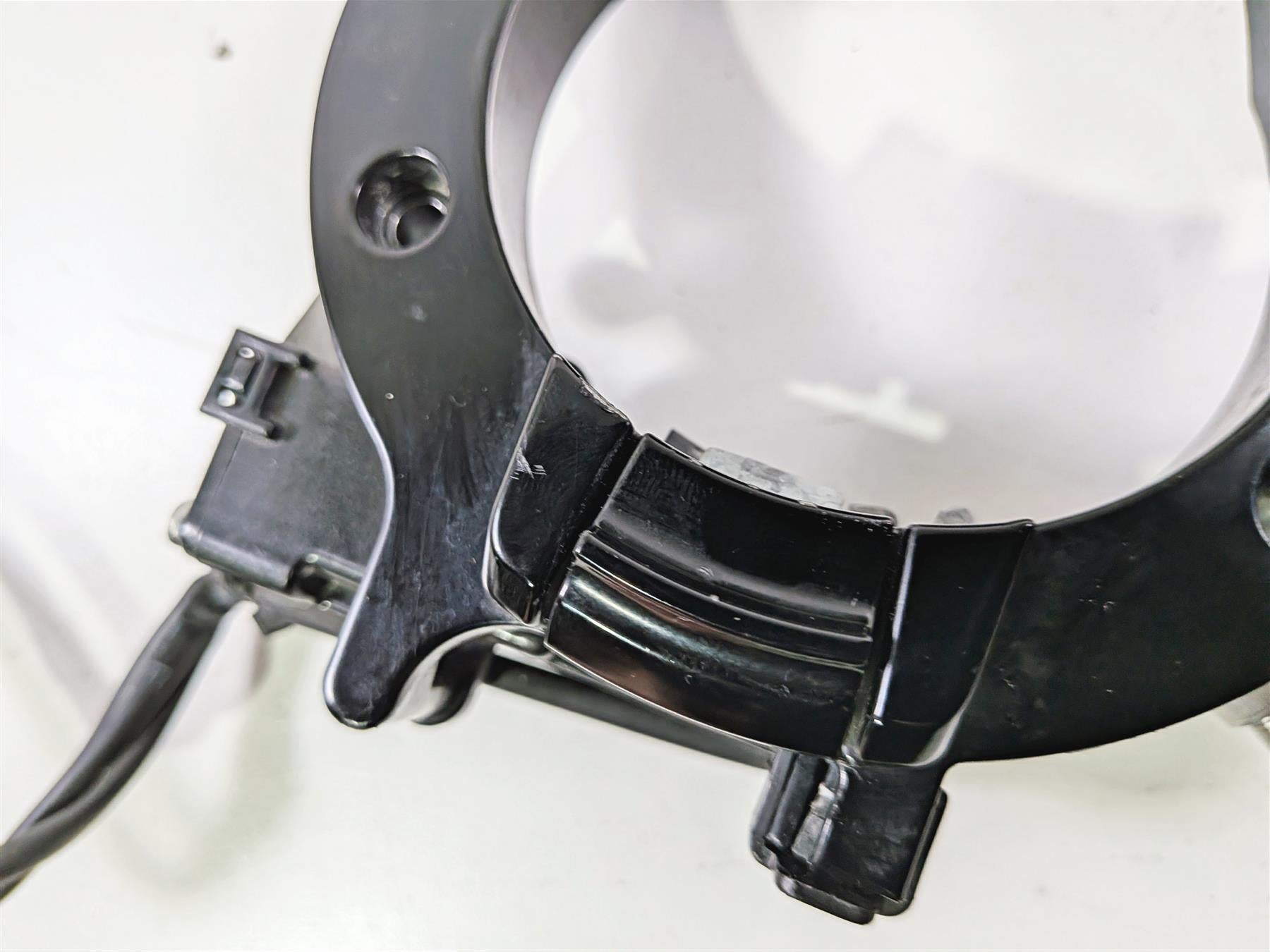 2020 Indian Challenger Limited Black Keyless Fuel Gas Cap Lid Set 2522356-Mototech271
