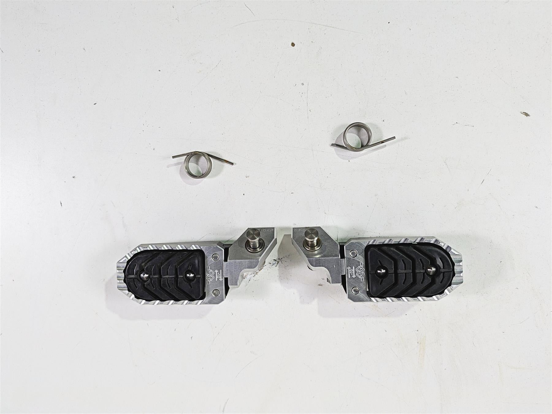 2021 BMW R1250GS K51 Adv Front Footpeg Rest Option 719 46719829532 46719829537 {{ shop.shopifyCountryName }} - Mototech271