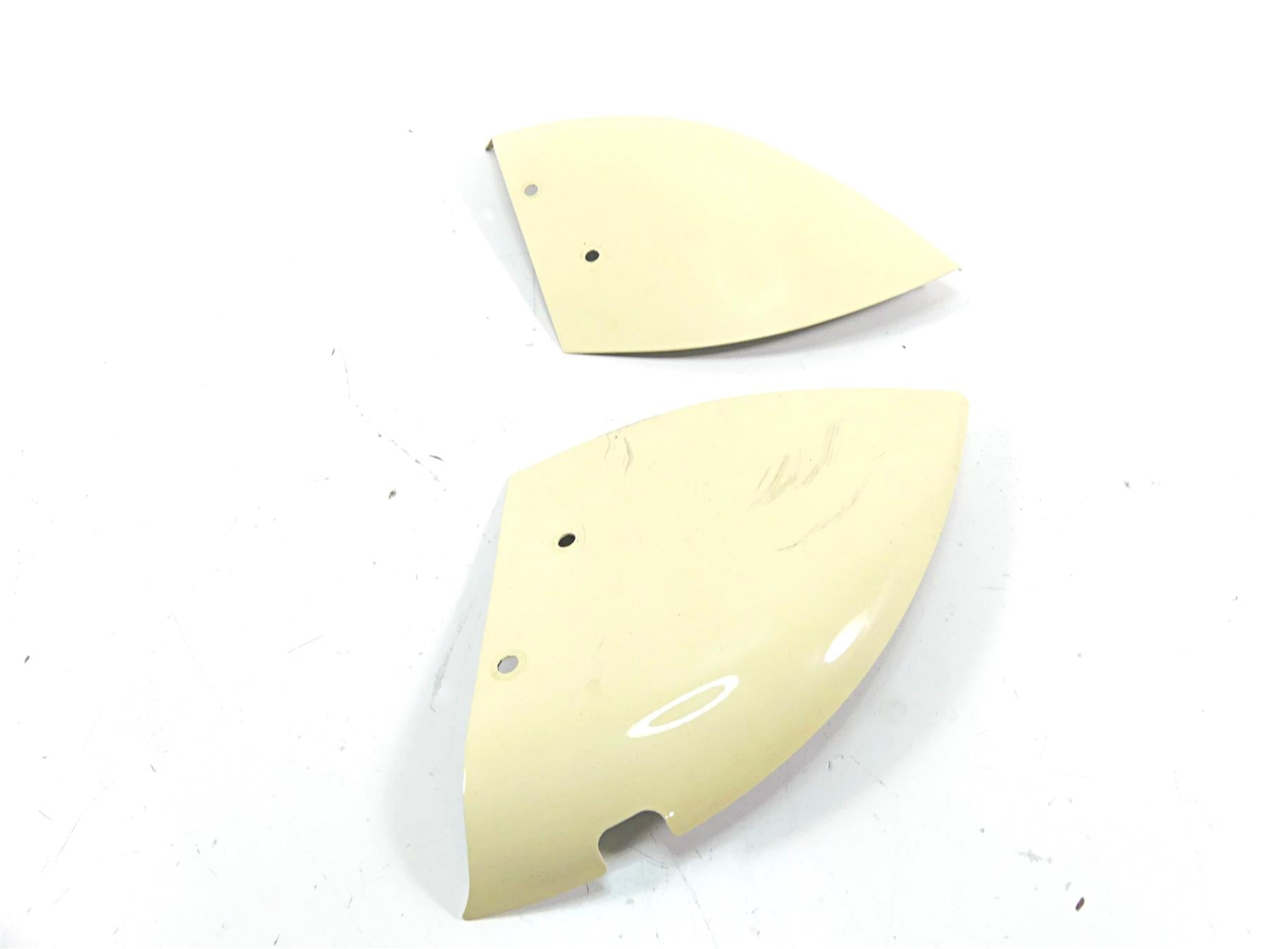 2019 Indian Chieftain Classic Front Caliper Cover Set Ivory Cream 1025151-646 {{ shop.shopifyCountryName }} - Mototech271