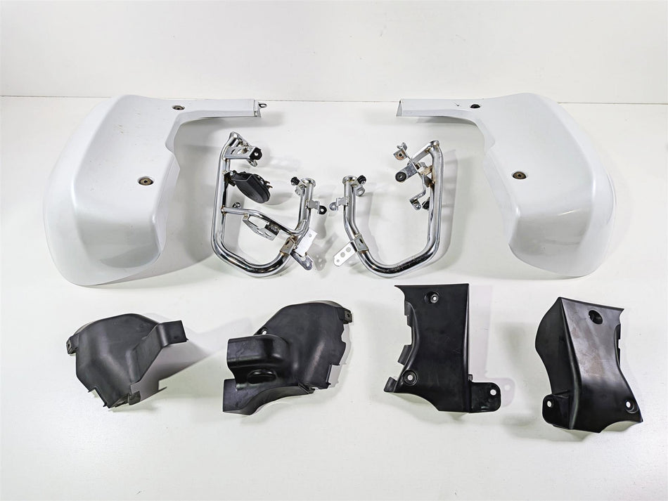 2006 Yamaha XVZ1300 Royal Star Left Right Front Lower Leg Fairings 4XY-2835J-01 {{ shop.shopifyCountryName }} - Mototech271
