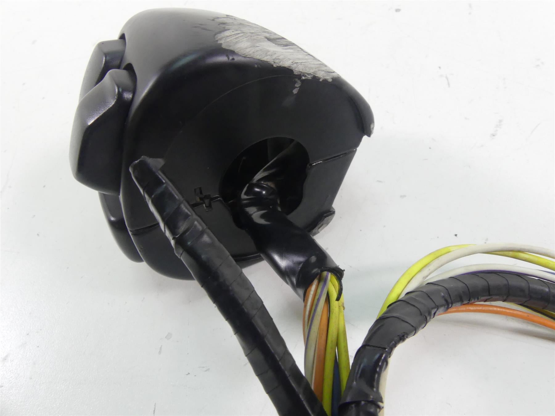 2005 Harley Dyna FXDLI Low Rider Left Hand Light Control Switch 71682-06A {{ shop.shopifyCountryName }} - Mototech271
