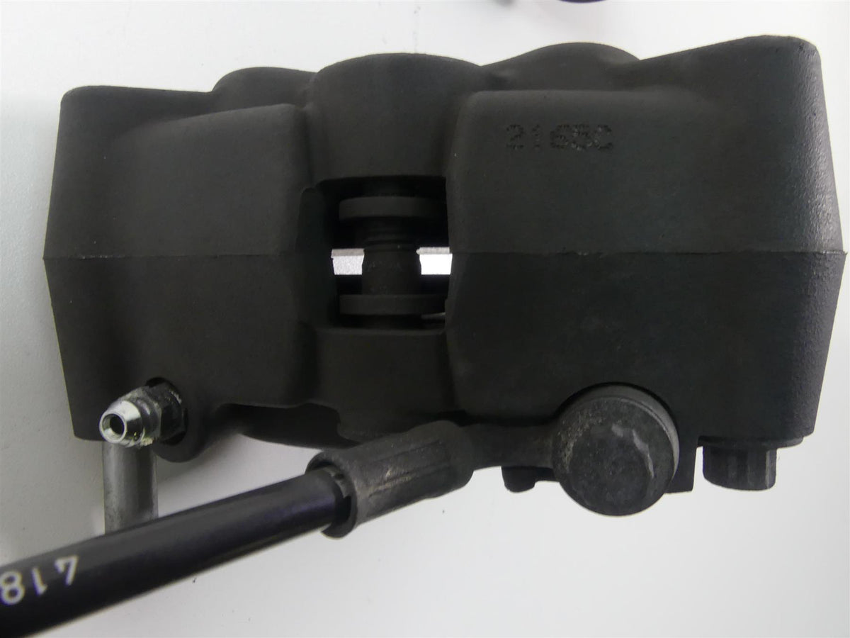 2016 Harley FXDL Dyna Low Rider Front Brake Caliper Set 41300001 41300002 {{ shop.shopifyCountryName }} - Mototech271