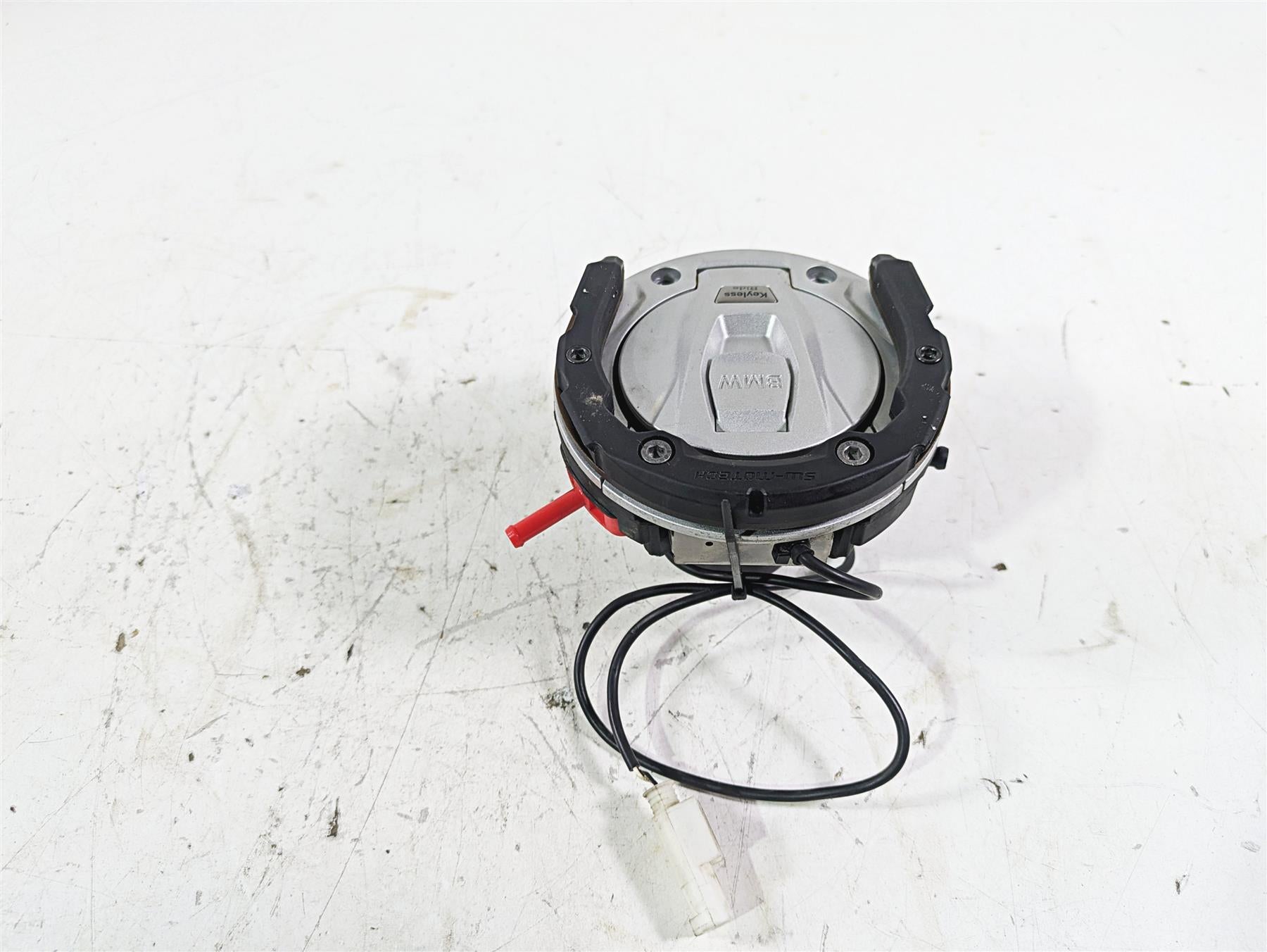 2022 BMW R1250 RT K052 Keyless Fuel Gas Petrol Lid Cap 16118552106 {{ shop.shopifyCountryName }} - Mototech271