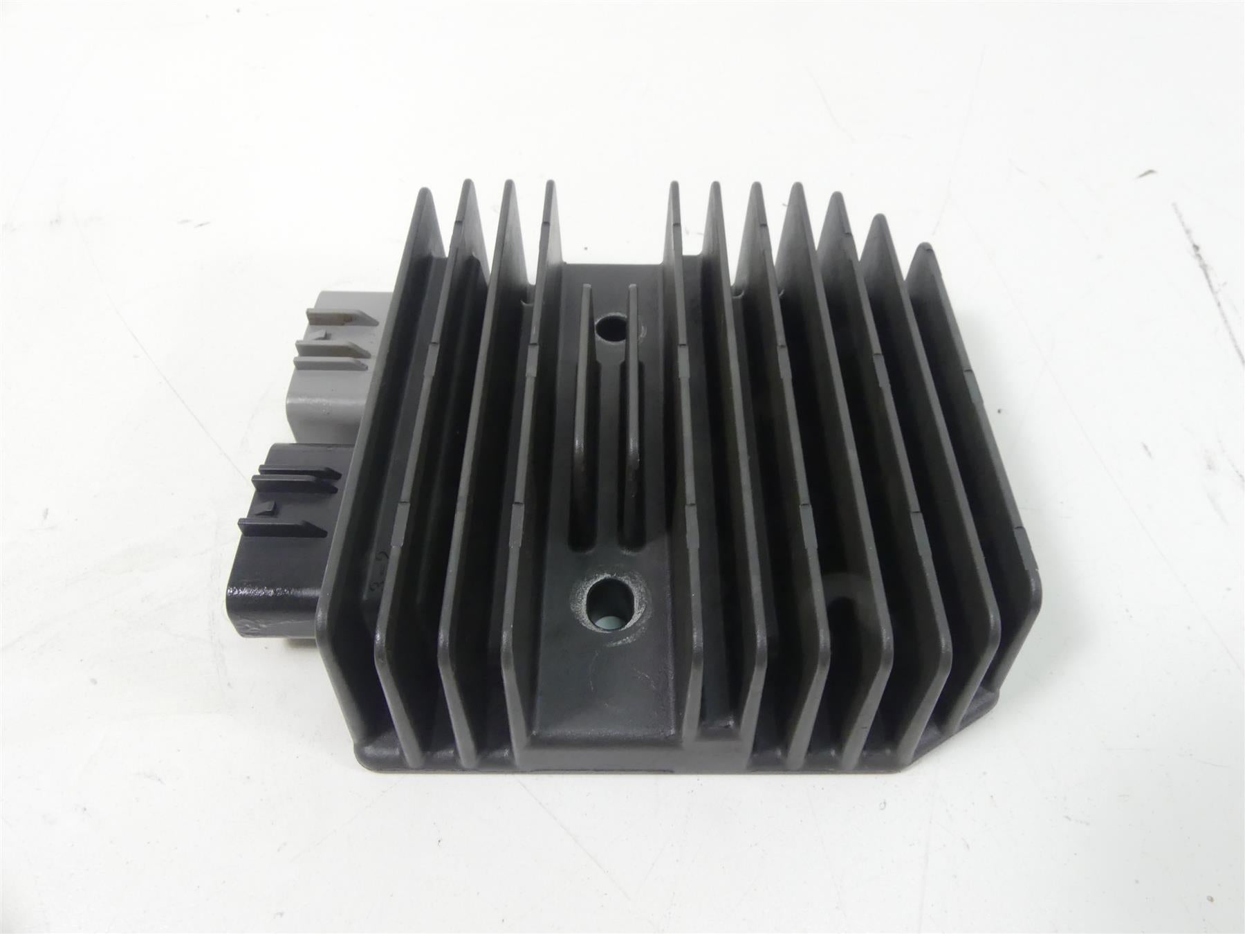 2020 Can-Am Commander 1000R XT Rectifier Voltage Regulator FH024AA 710005842 {{ shop.shopifyCountryName }} - Mototech271