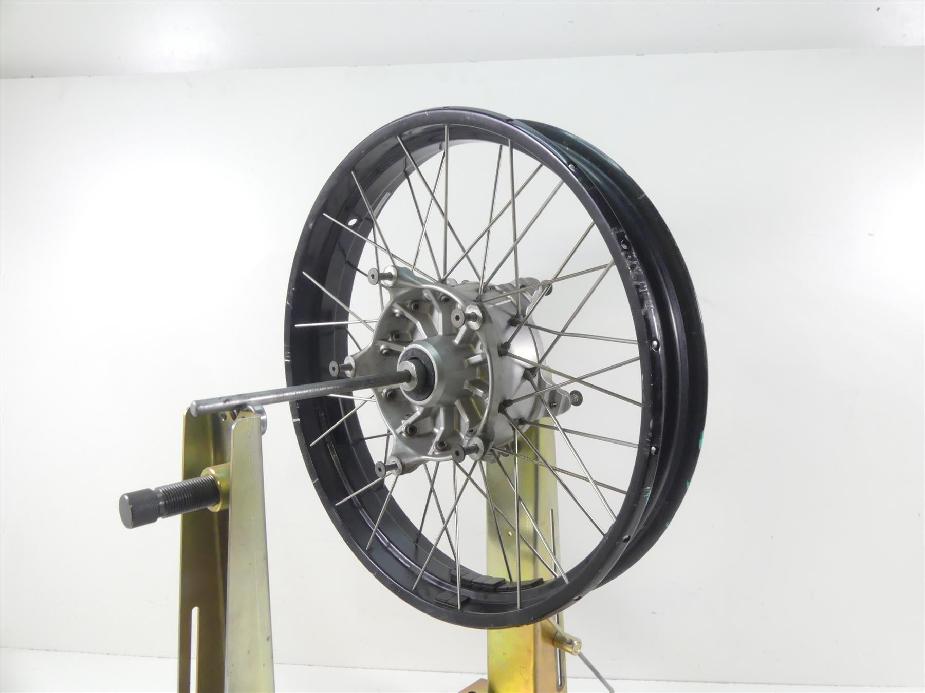 2011 BMW R1200GS K255 Adv Front Spoke Wheel Rim 19x2.5 - Read 36318553003 {{ shop.shopifyCountryName }} - Mototech271