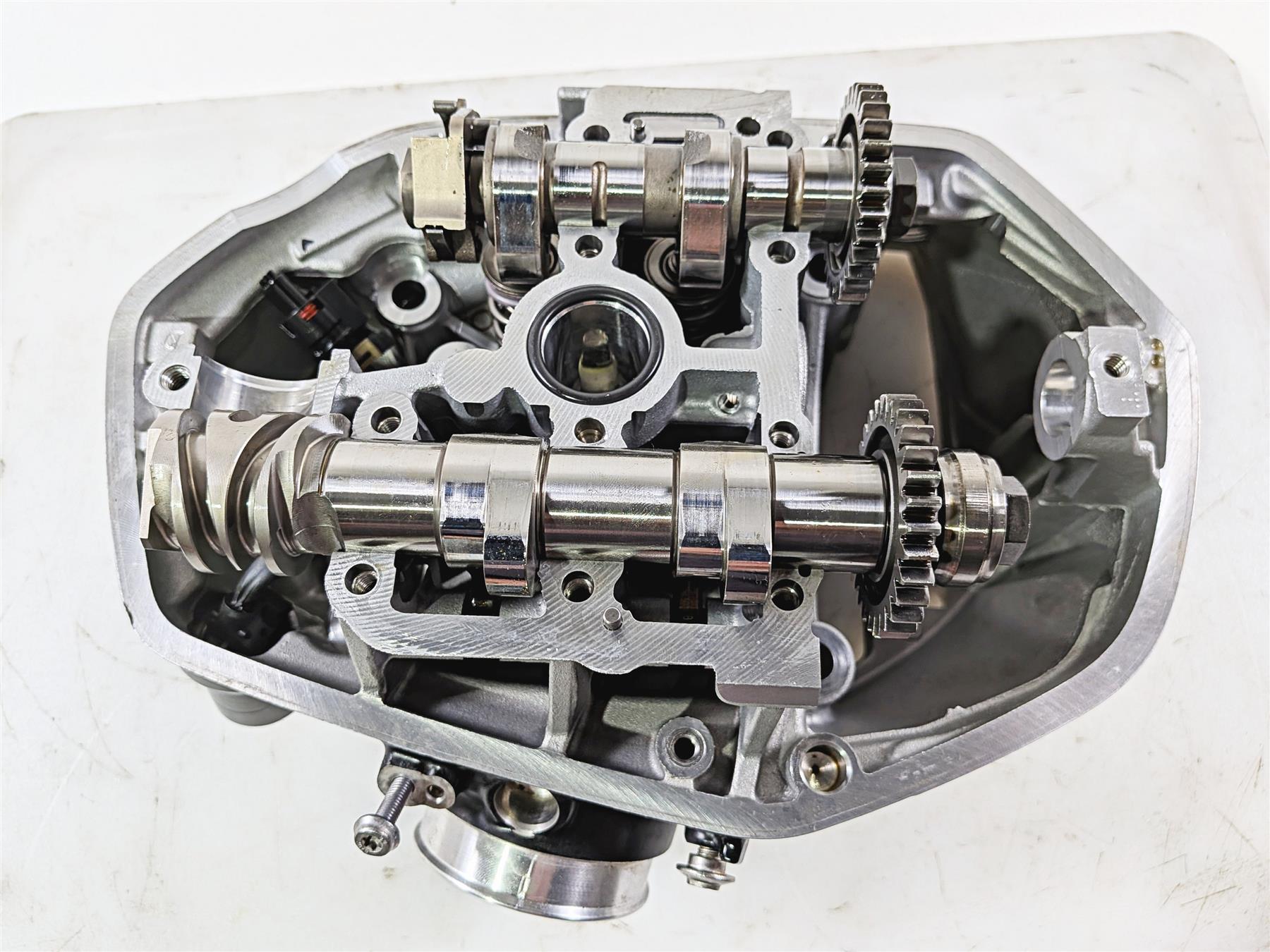 2019 BMW R1250GS K50 Left Cylinder Head Cylinderhead Cam Shaft 11128393757 {{ shop.shopifyCountryName }} - Mototech271