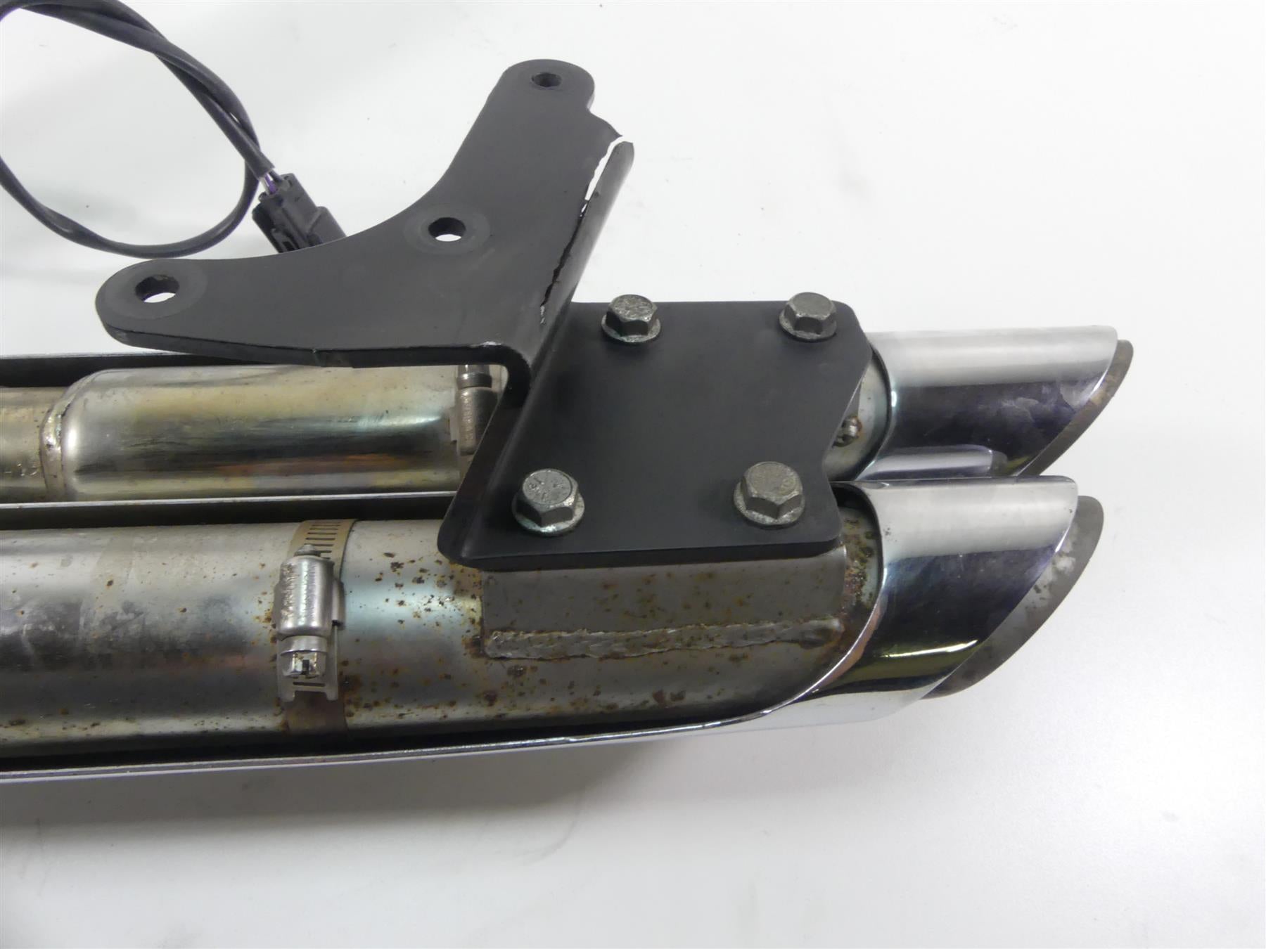 2013 Harley FXDWG Dyna Wide Glide Vance Hines Shortshots Exhaust System 17227 {{ shop.shopifyCountryName }} - Mototech271