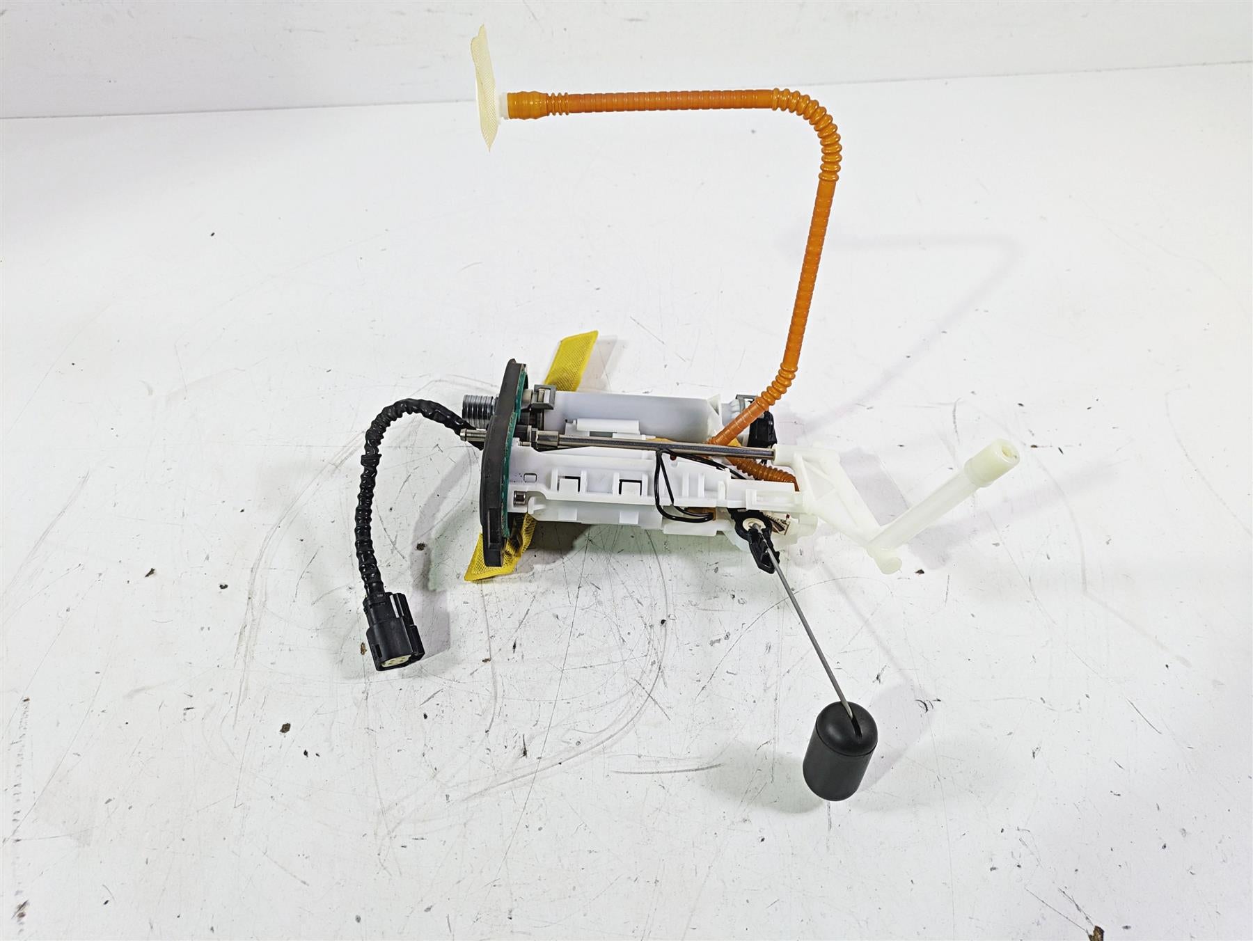 2021 Harley Softail FLSL Slim Fuel Gas Petrol Pump -Tested 61200042 {{ shop.shopifyCountryName }} - Mototech271