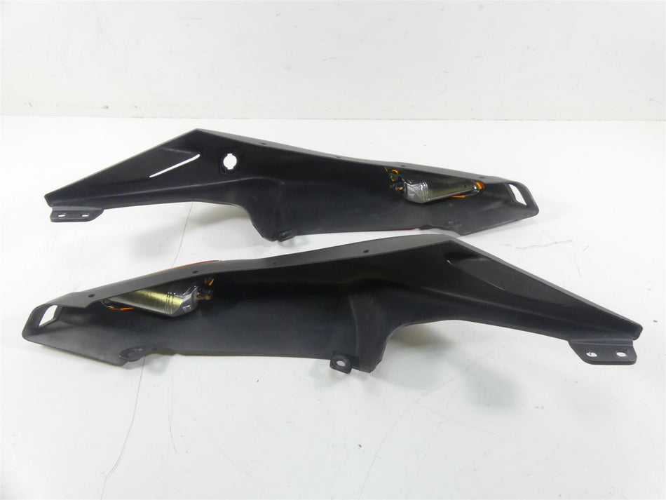 2004 Aprilia RSV1000 R Mille Rear Tail Side Cover Fairing 109722 109723 {{ shop.shopifyCountryName }} - Mototech271