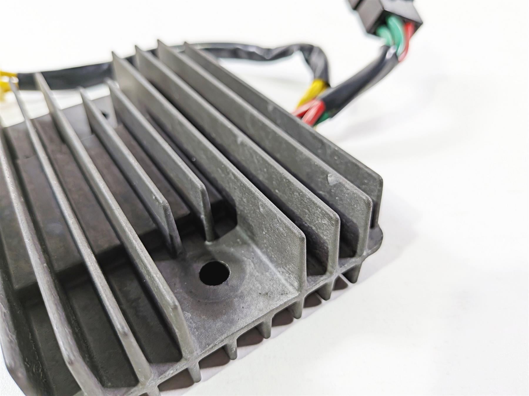 2011 Ducati Streetfighter 1098 S Rectifier Voltage Regulator 54040191A SH579EA {{ shop.shopifyCountryName }} - Mototech271