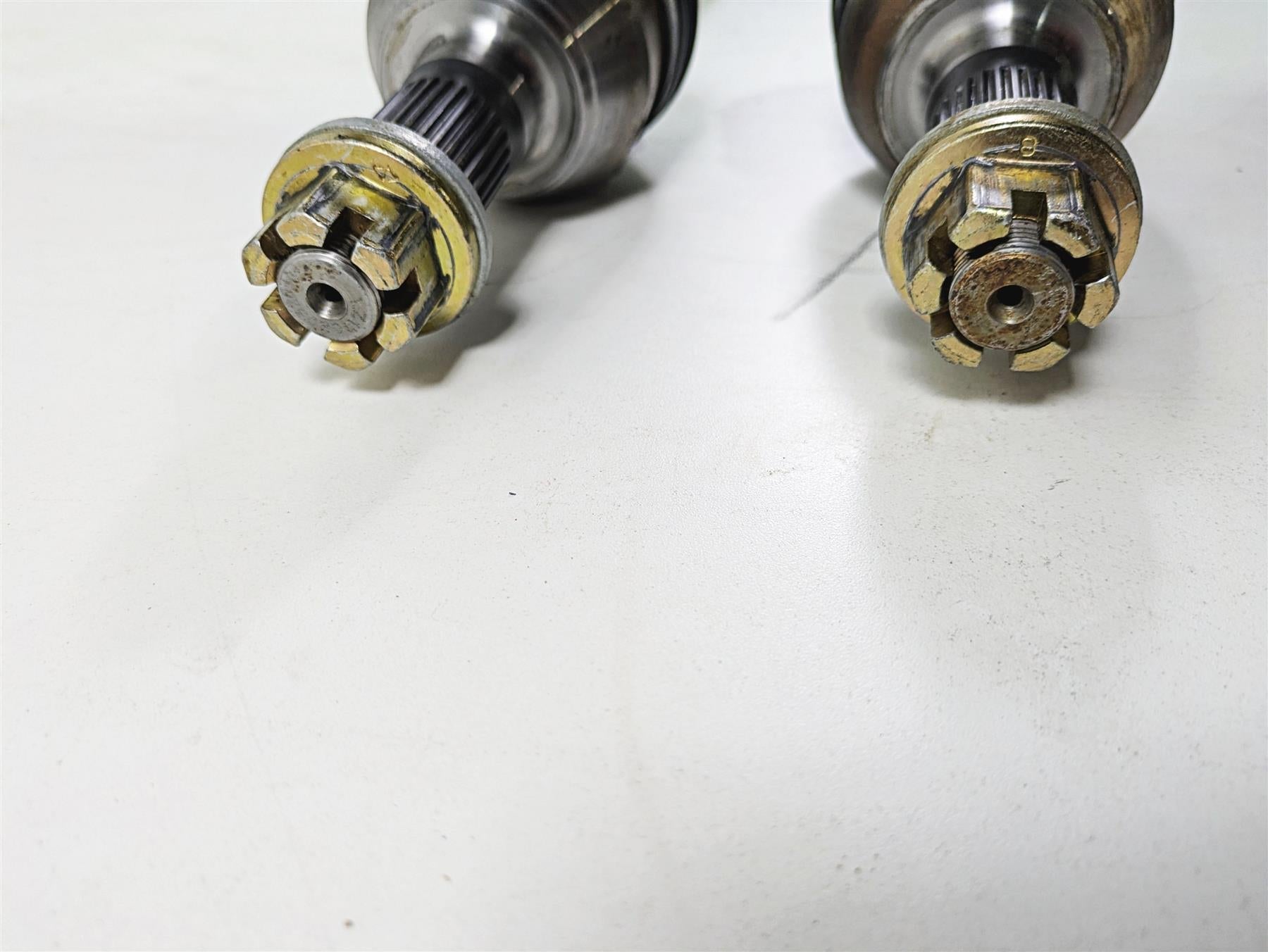 2018 Can Am Maverick X3 XRC Turbo R Front Drive Shaft Cv Axle Set 72" 705402048 {{ shop.shopifyCountryName }} - Mototech271
