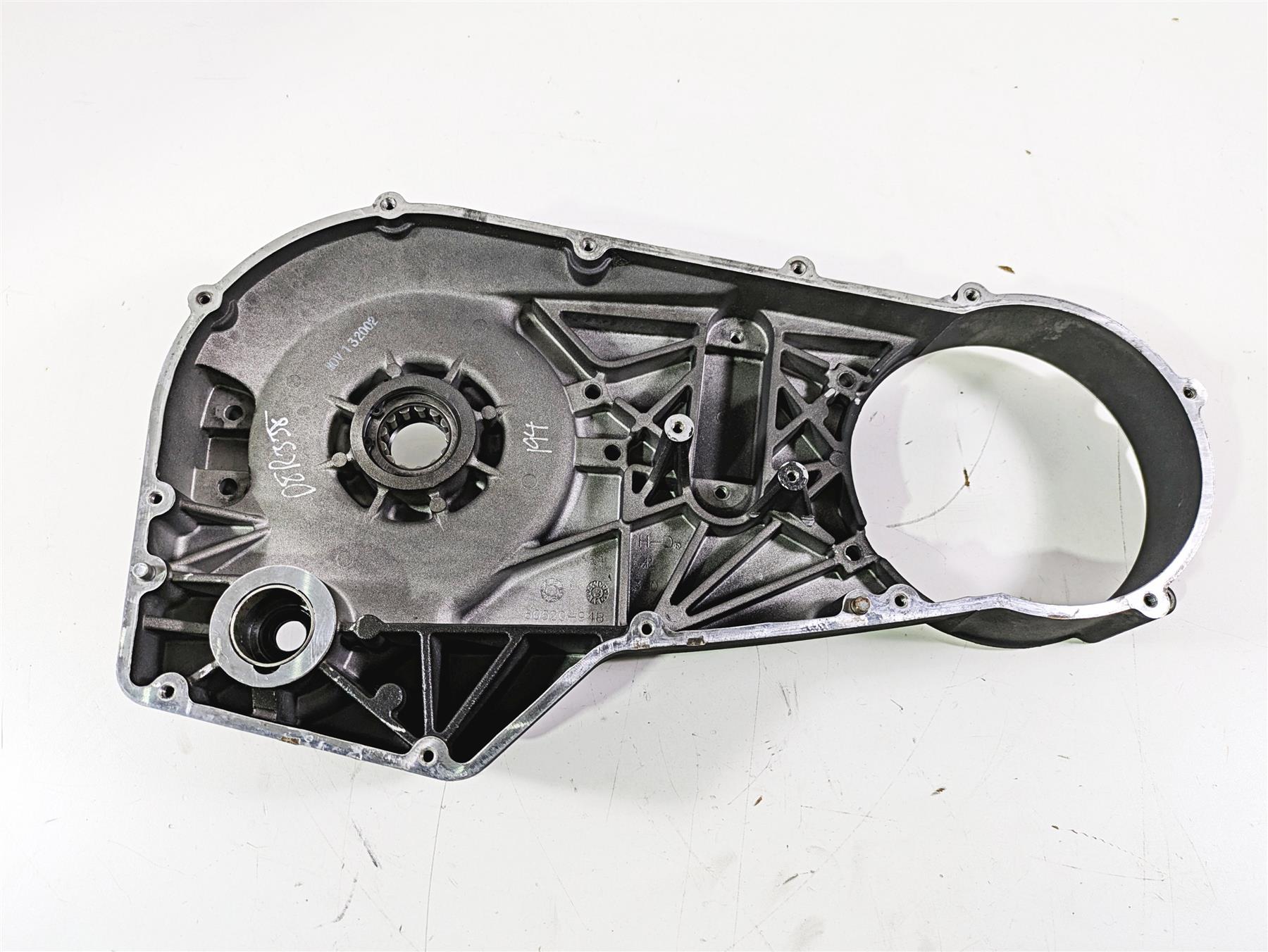 2003 Harley Softail FXSTDI Deuce 100th Inner Primary Drive Clutch Cover 60620-94 {{ shop.shopifyCountryName }} - Mototech271