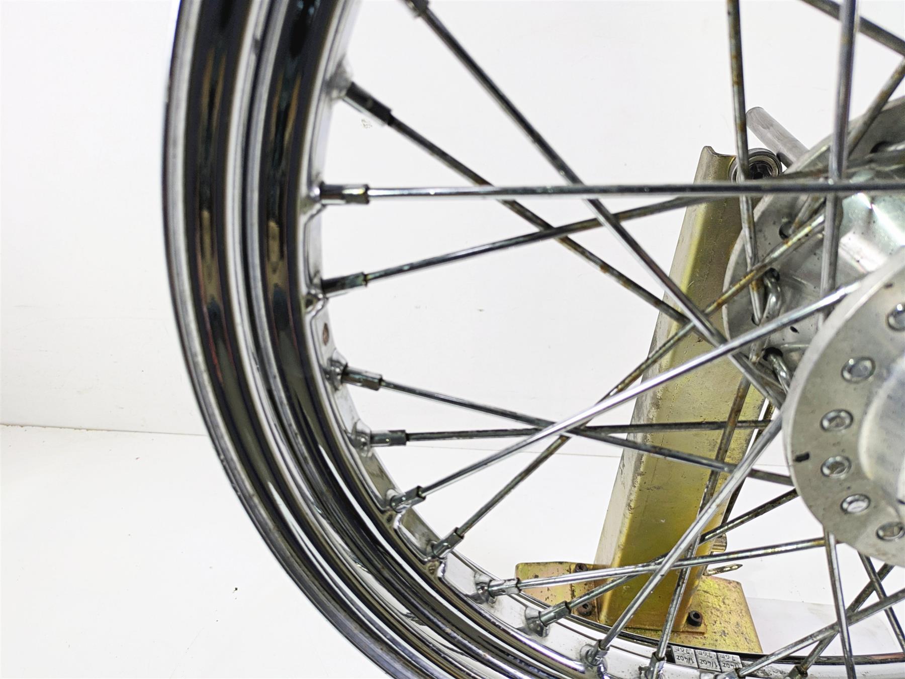 2011 Harley FXDC Dyna Super Glide Front Wheel Rim 19x2.5 0.66mm Runout 43105-08 {{ shop.shopifyCountryName }} - Mototech271