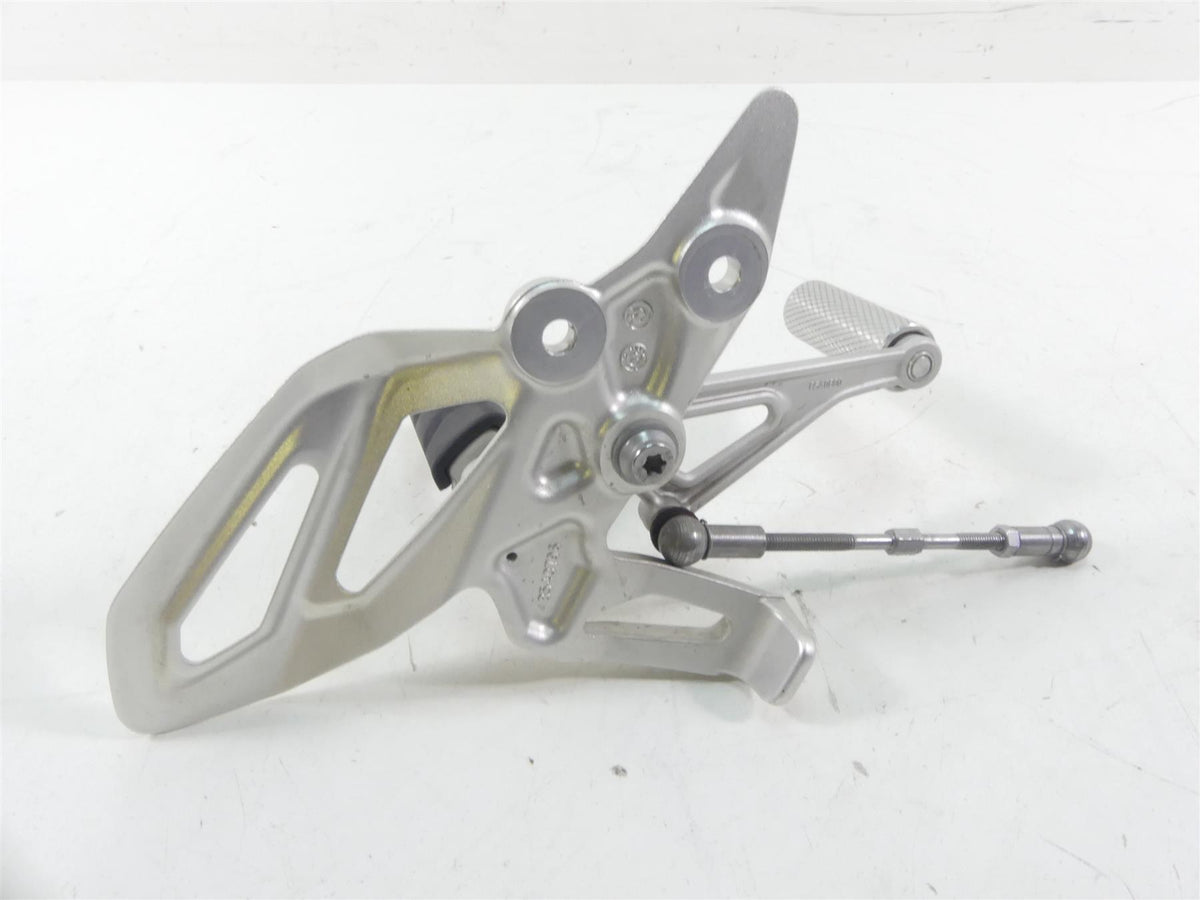 2016 BMW R1200RS K54 Left Front Driver Rider Footpeg Set & Shifter 46718540796 {{ shop.shopifyCountryName }} - Mototech271