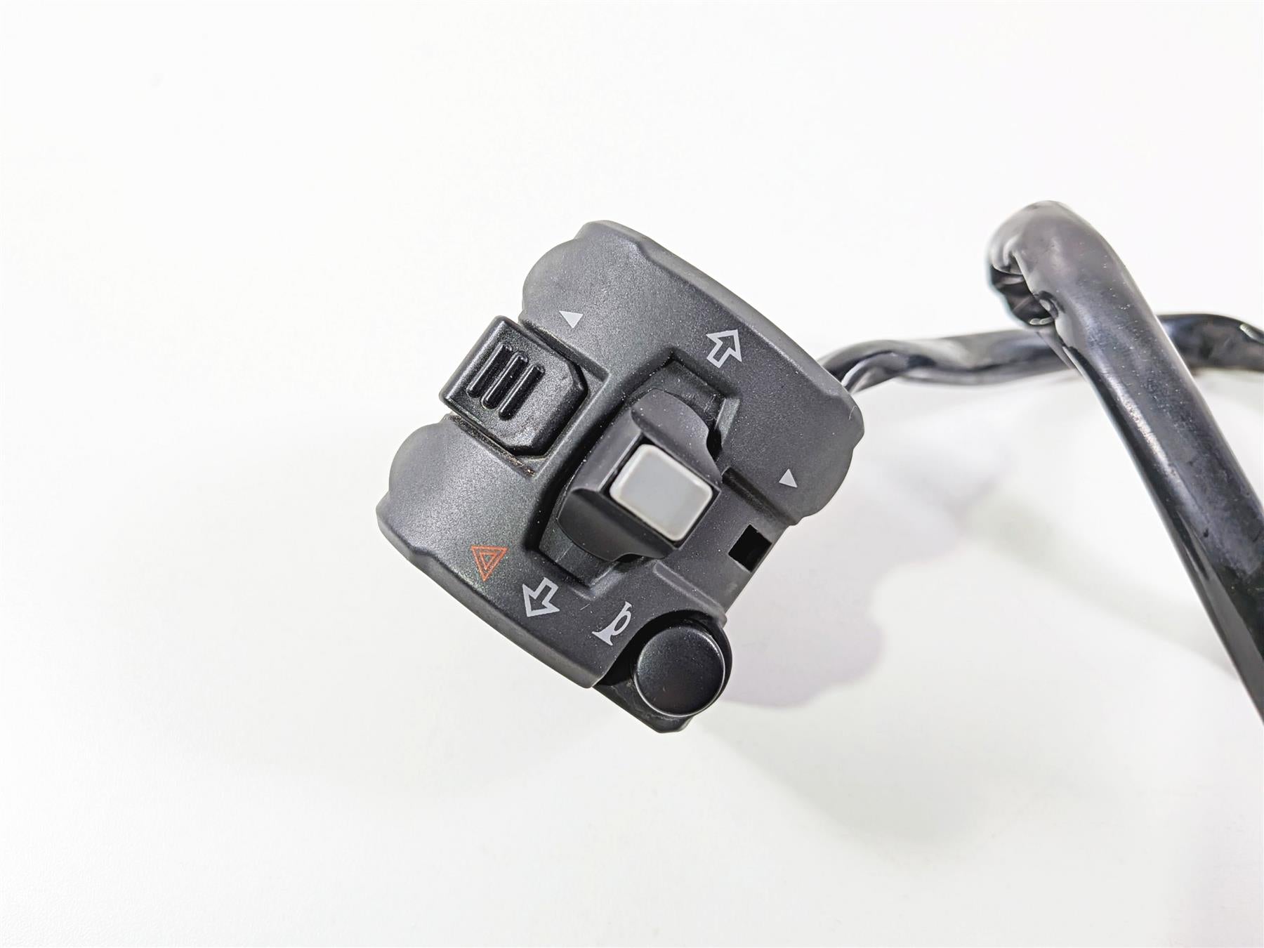 2019 Ducati 959 Panigale Left Hand Turn Signal Control Switch - Read 65110132A {{ shop.shopifyCountryName }} - Mototech271