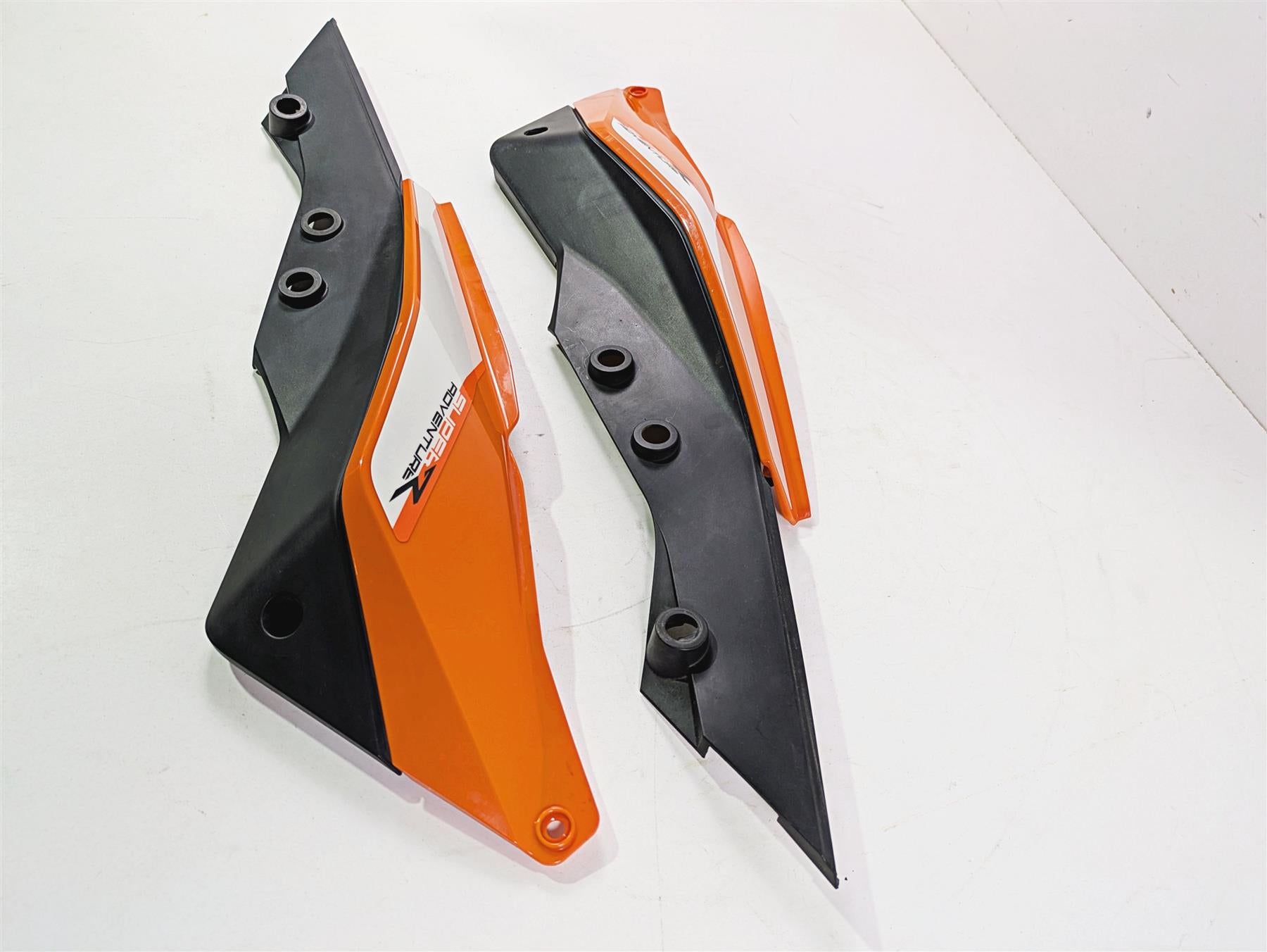 2020 KTM 1290 Super Adventure R Tail Side Fairing Cover Set 60308044000 {{ shop.shopifyCountryName }} - Mototech271