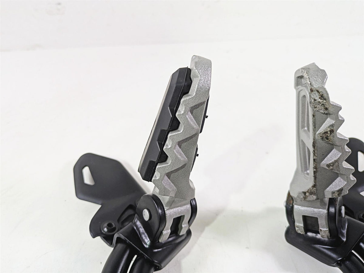 2022 Ducati Scrambler Desert Sled Rear Passenger Footpeg Set 46510752BA {{ shop.shopifyCountryName }} - Mototech271
