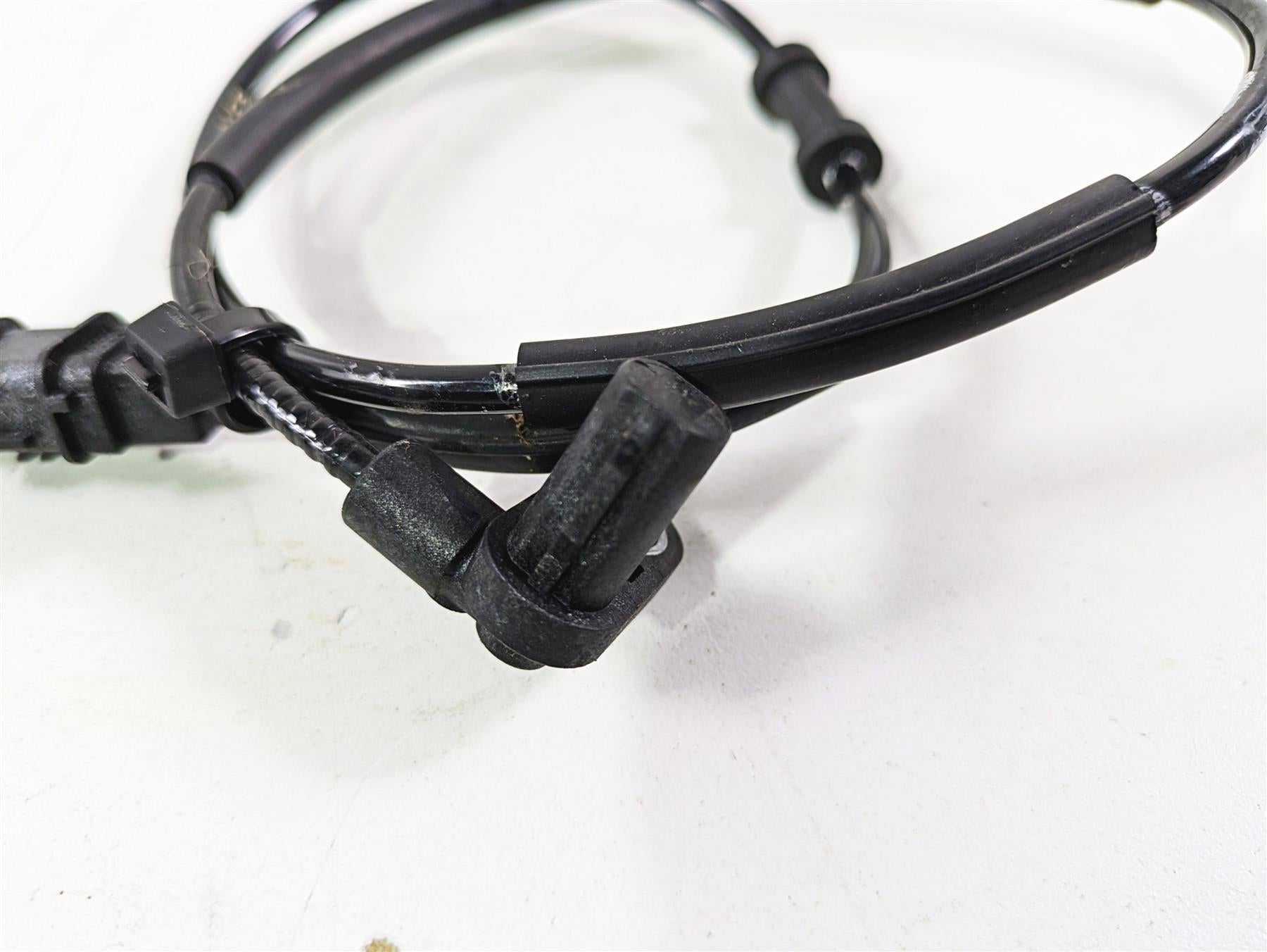 2021 Kawasaki Z900 ZR900 Front Abs Brake Wheel Speed Sensor 21176-0911 {{ shop.shopifyCountryName }} - Mototech271