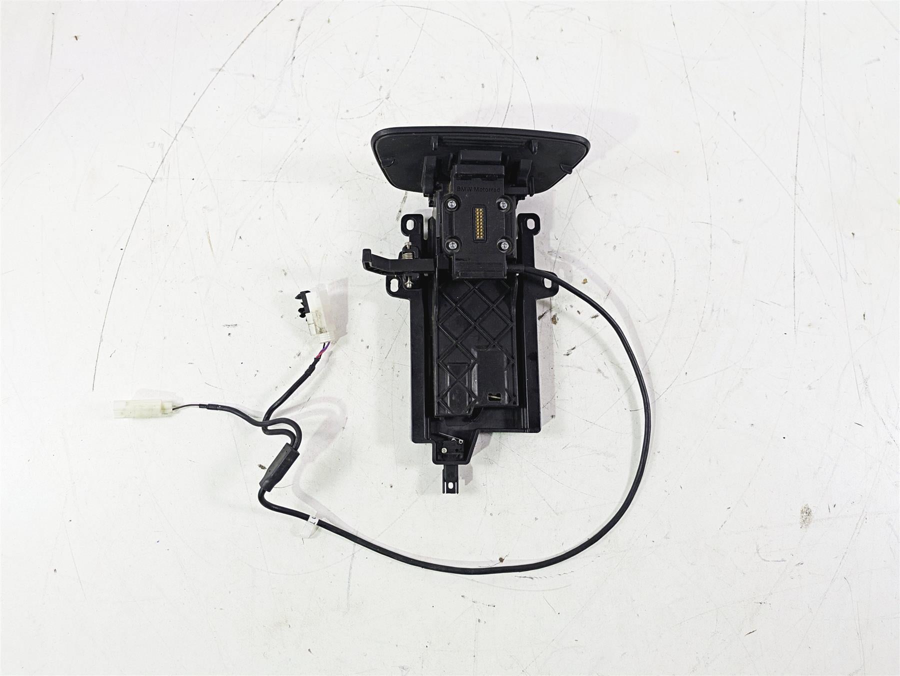 2015 BMW K1600 GT K48 Gps Navigation Housing & Mount Carrier Set 46637724088 {{ shop.shopifyCountryName }} - Mototech271