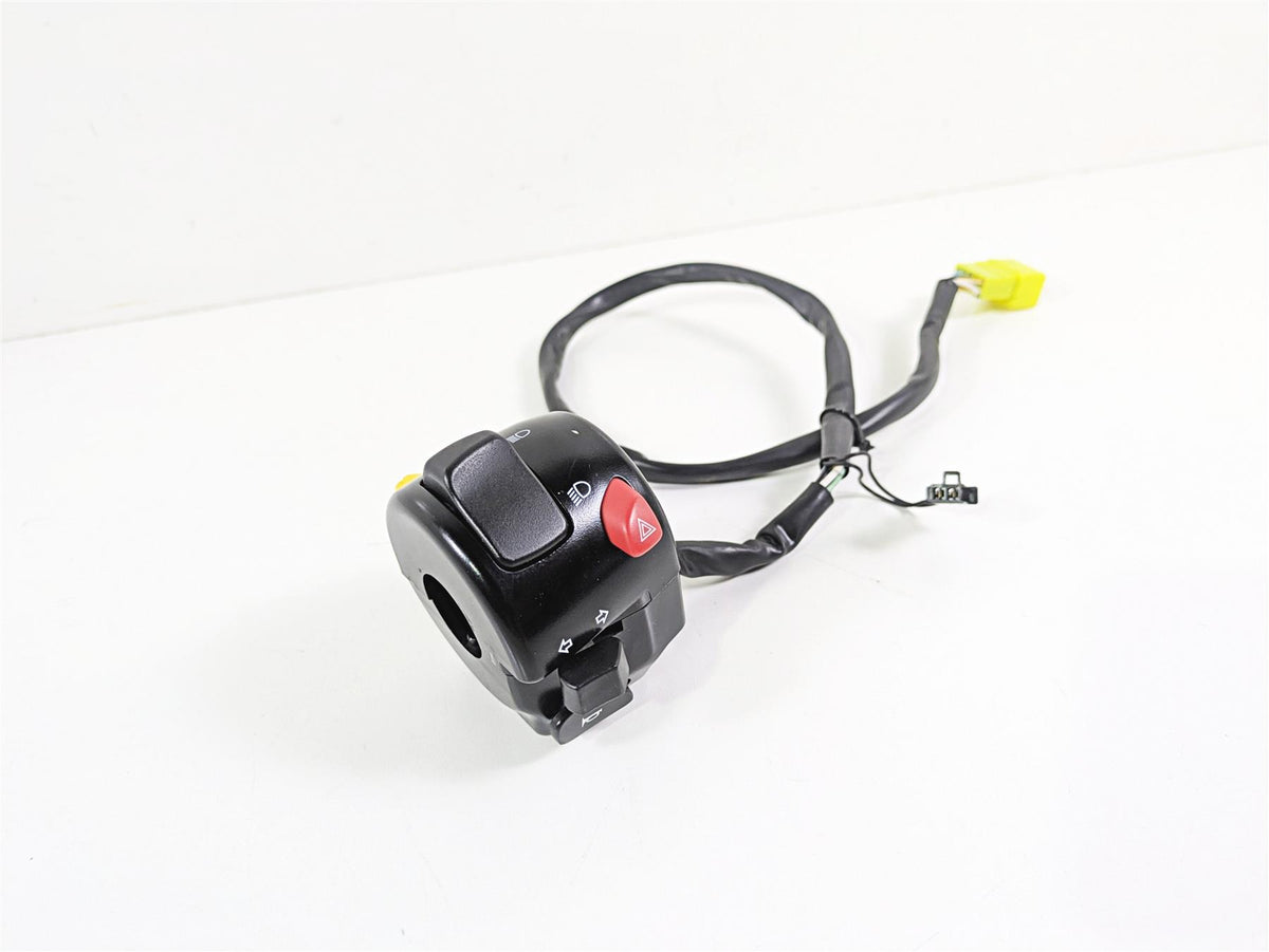 2019 Suzuki M109R VZR1800 Boulevard Left Hand Control Switch READ 37400-48GB0 {{ shop.shopifyCountryName }} - Mototech271