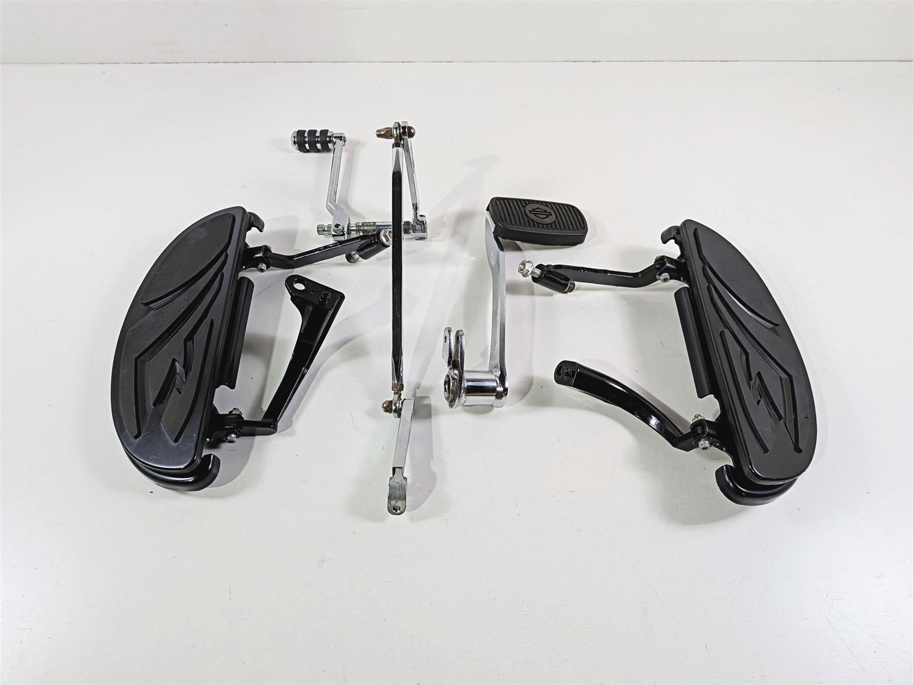 2014 Harley Touring FLHTK Electra Glide Front Floorboard & Lever Set 50621-06-Mototech271