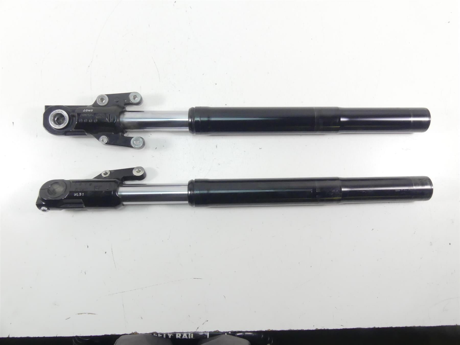 2021 Harley Softail FLSB Sport Glide Straight Showa Front Fork Legs 45400179 {{ shop.shopifyCountryName }} - Mototech271