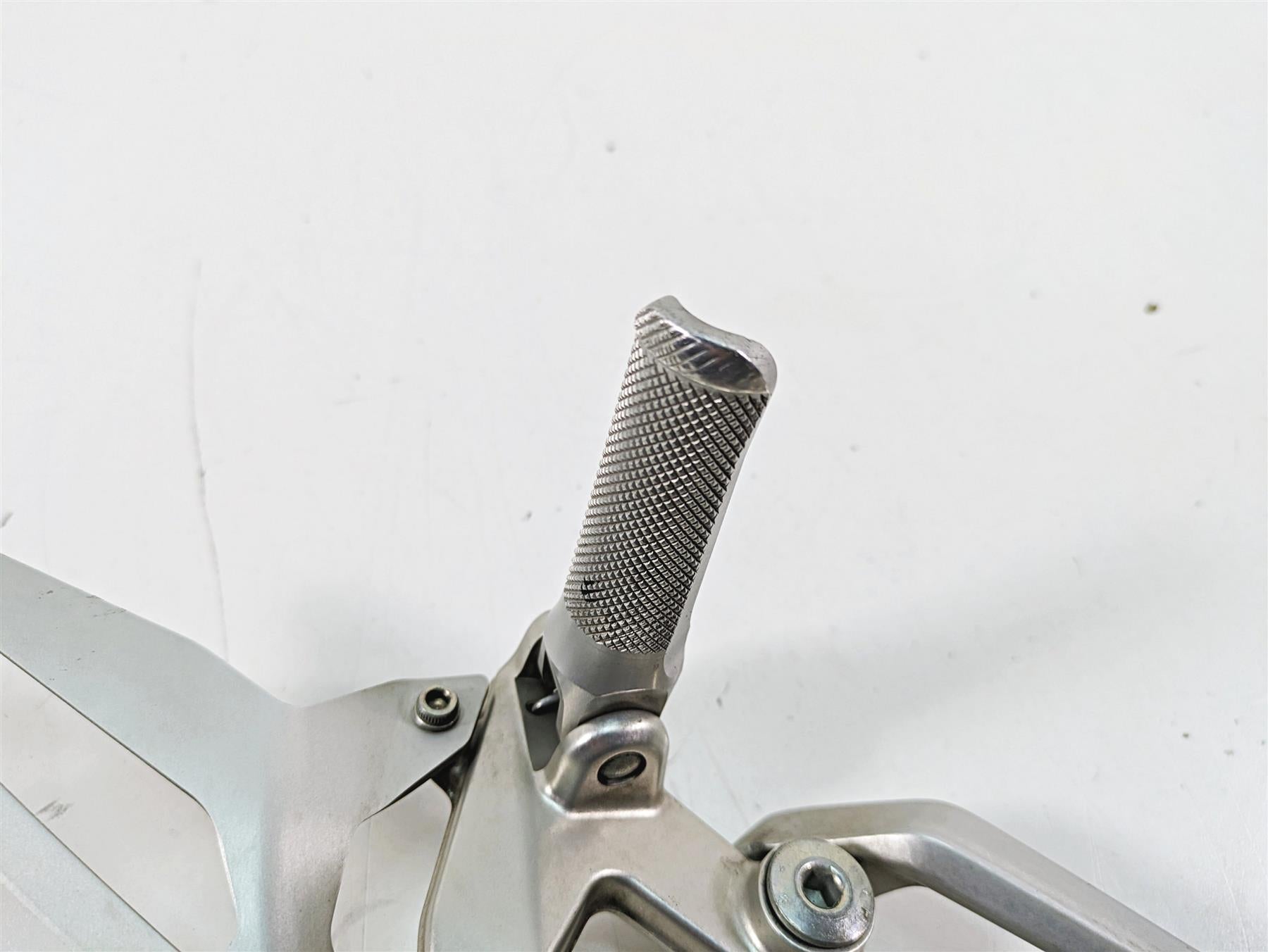 2016 Ducati Panigale 1299 S Left Footpeg Frame Holder & Shifter 82421862AA {{ shop.shopifyCountryName }} - Mototech271