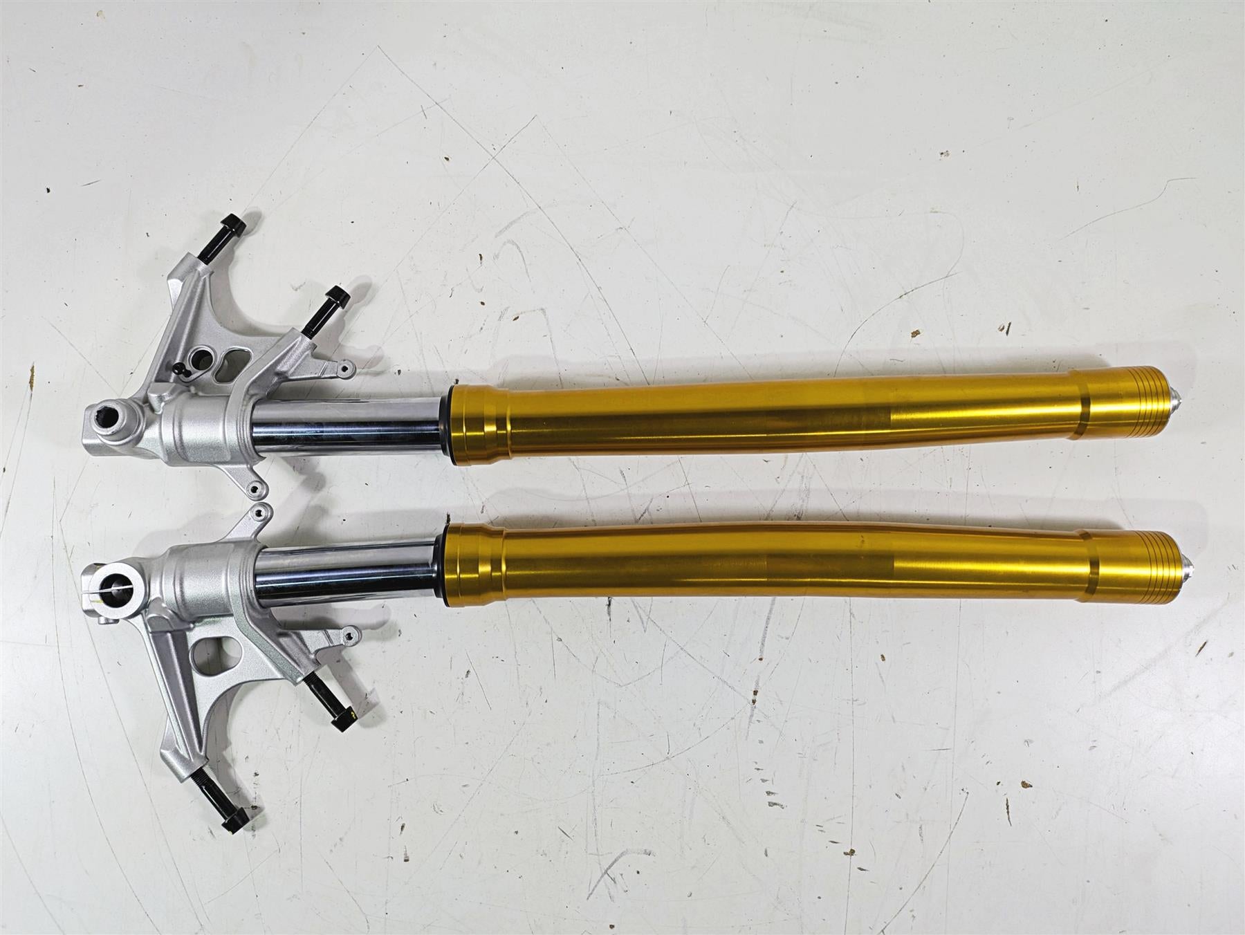 2021 Aprilia RS660 Bent Front Forks Leg Set R 2B006359 L 2B006360 {{ shop.shopifyCountryName }} - Mototech271