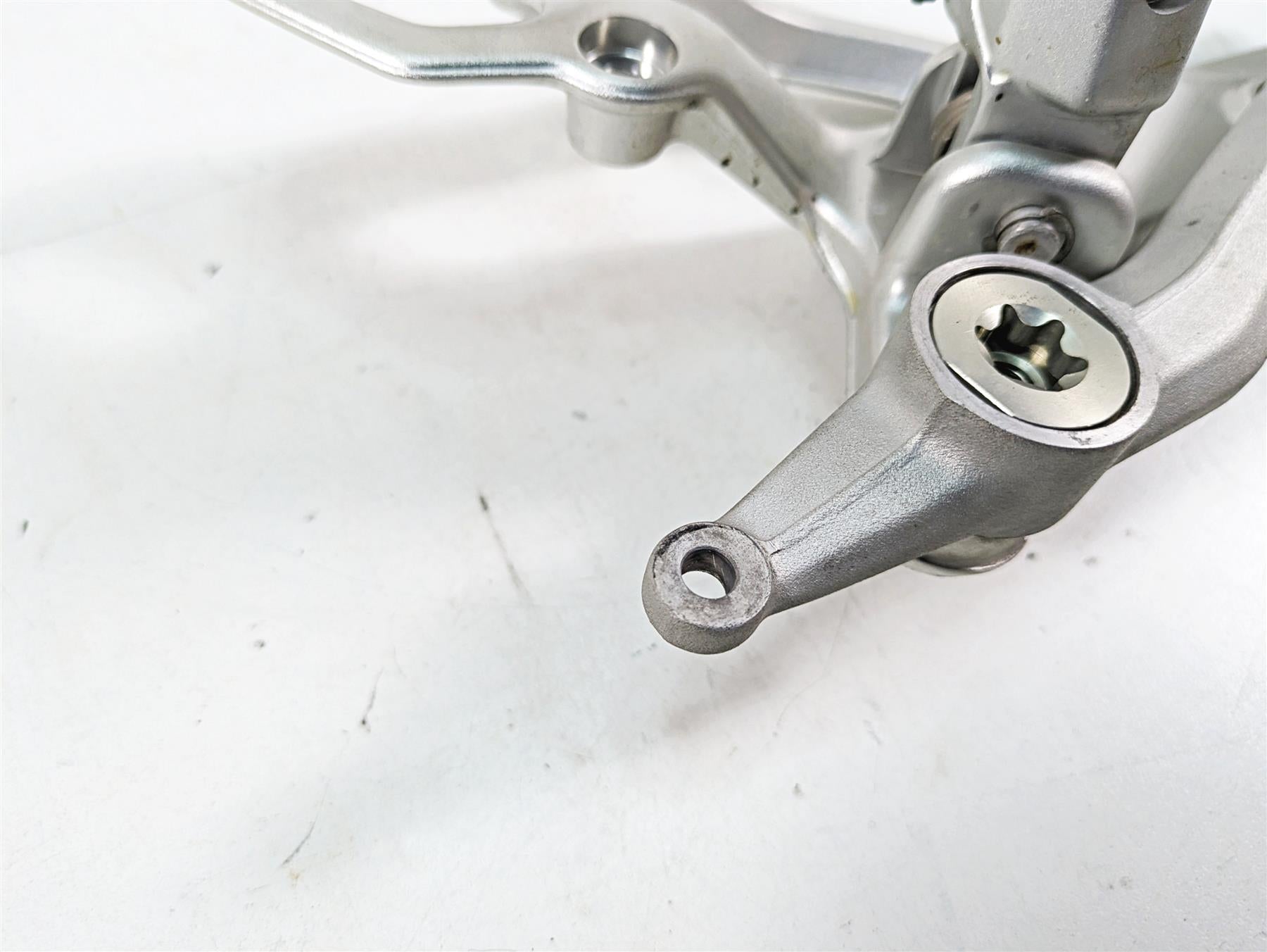 2016 BMW R1200R K53 Right Rider Footpeg & Brake Pedal Lever Set 46718540797 {{ shop.shopifyCountryName }} - Mototech271