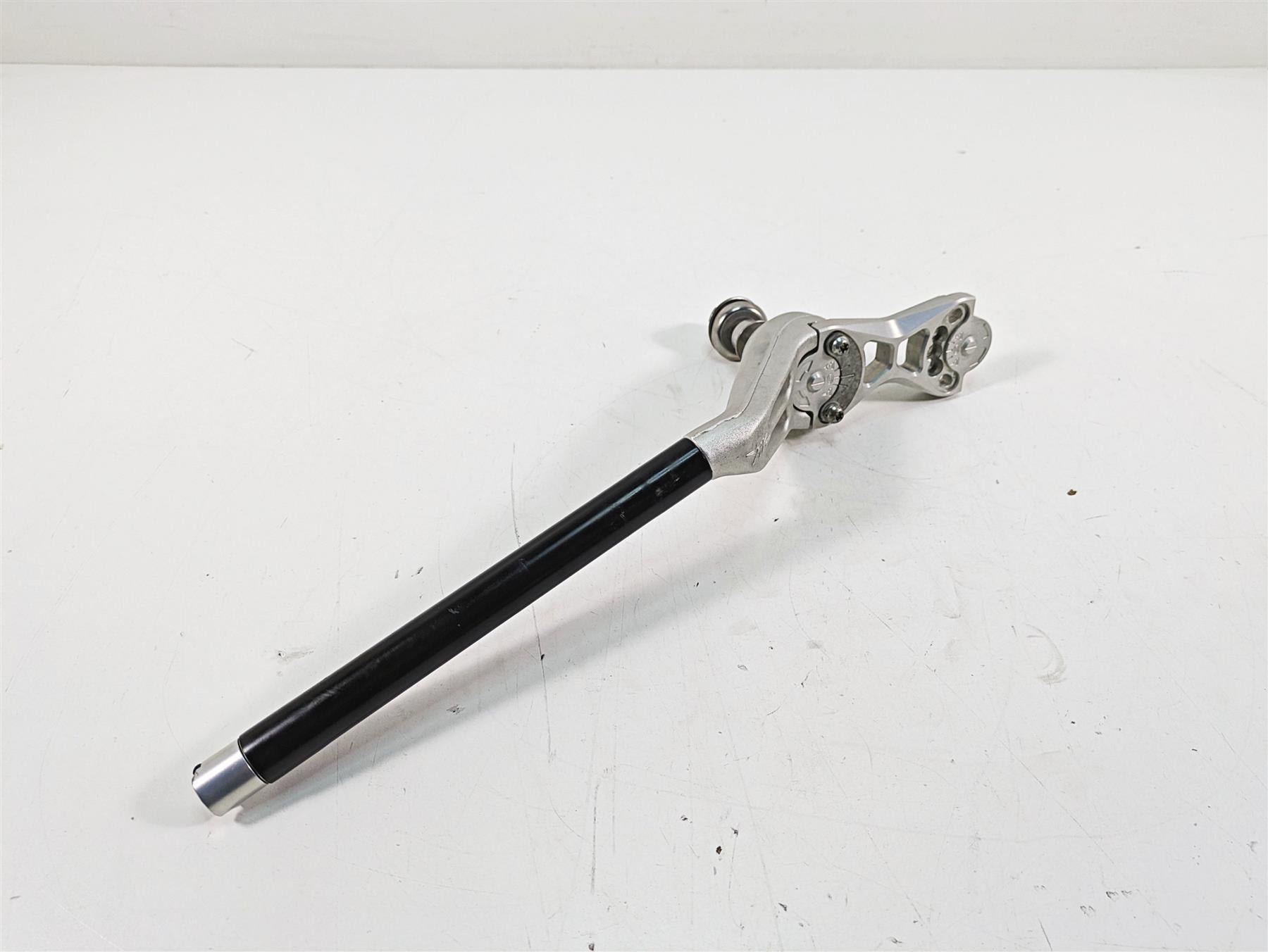 2017 Mv Agusta Dragster 800 Left Handlebar & Adjuster Mount 8000B8751 8000B8756 {{ shop.shopifyCountryName }} - Mototech271