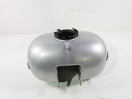 2010 Harley Touring FLHX Street Glide Silver Fuel Gas Petrol Tank 61356-08 {{ shop.shopifyCountryName }} - Mototech271