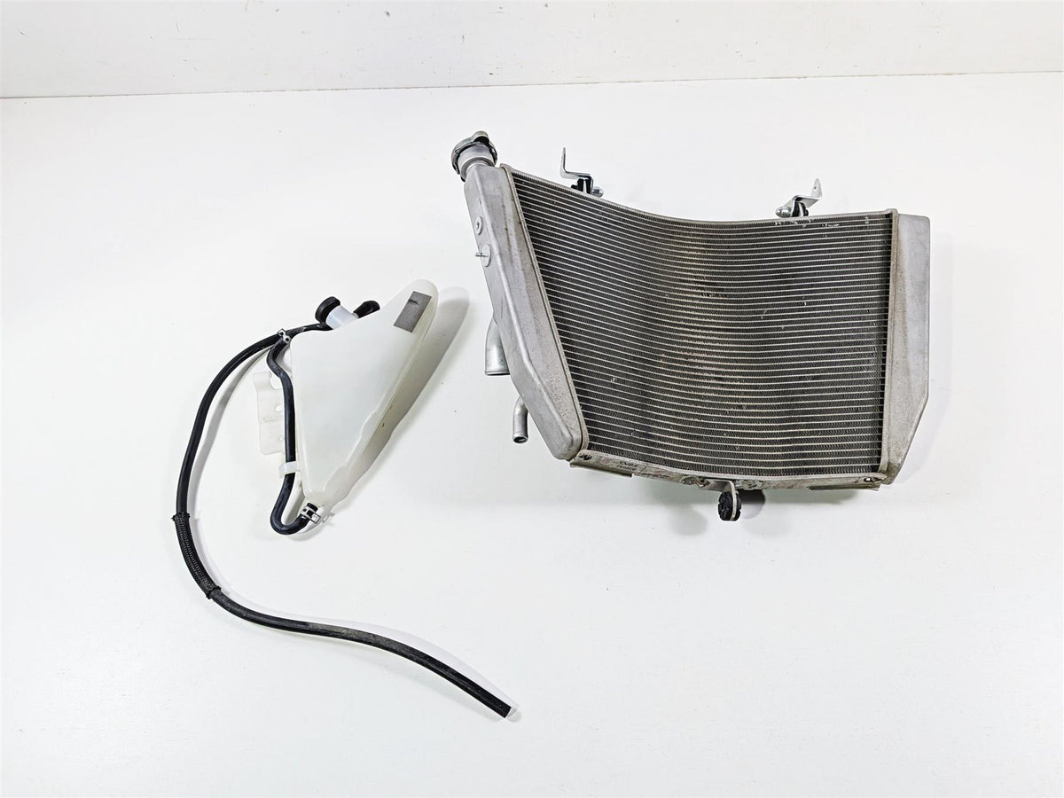 2024 Suzuki GSXR600 Nice Radiator Fan Reservoir 2K Only 17710-14J00 {{ shop.shopifyCountryName }} - Mototech271
