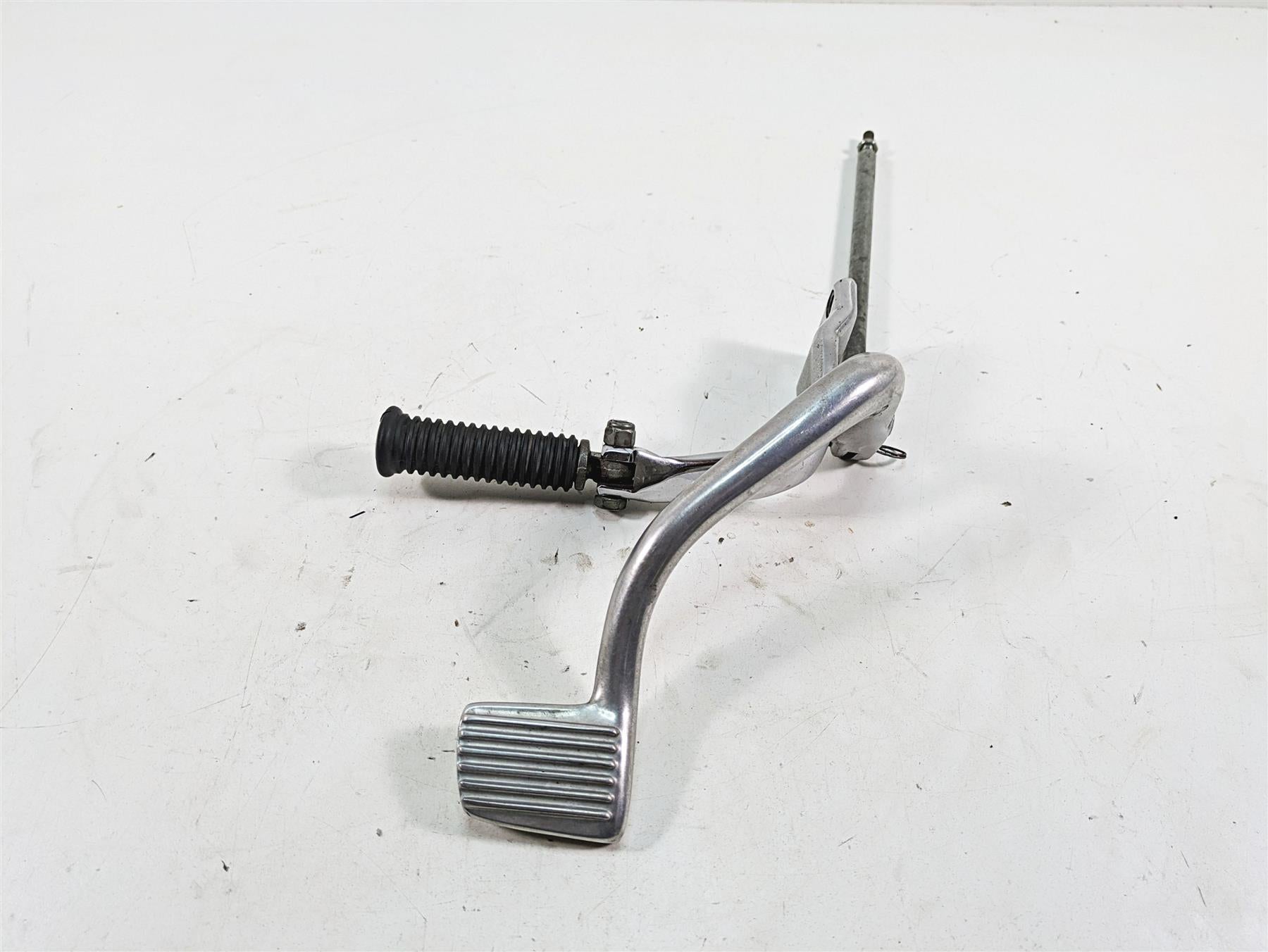 2005 Harley Dyna FXDL Low Rider Right Front Footpeg & Brake Ped Mid Set 50649-90 {{ shop.shopifyCountryName }} - Mototech271
