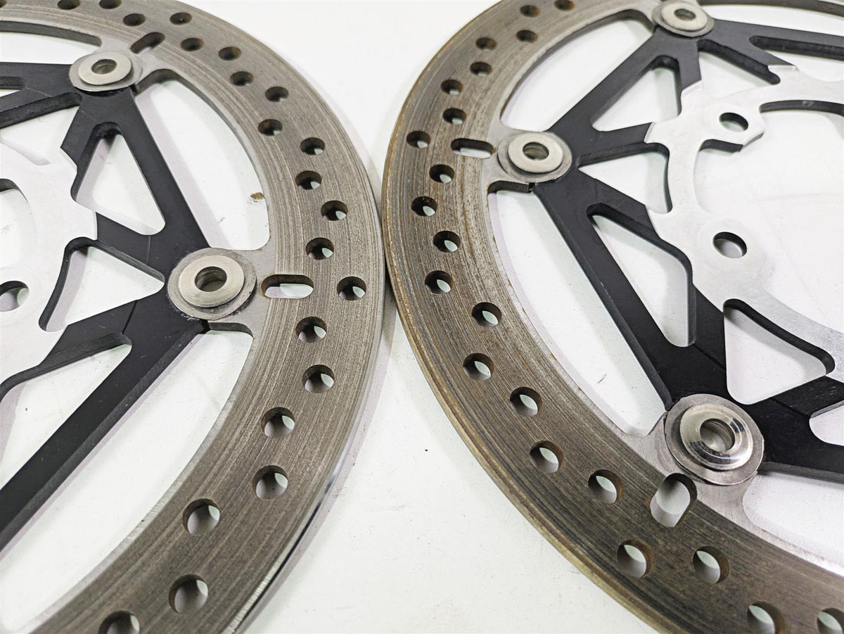 2024 Triumph Street Triple 765 R Front Brake Rotor Disc Set 310Mm T2022443 {{ shop.shopifyCountryName }} - Mototech271