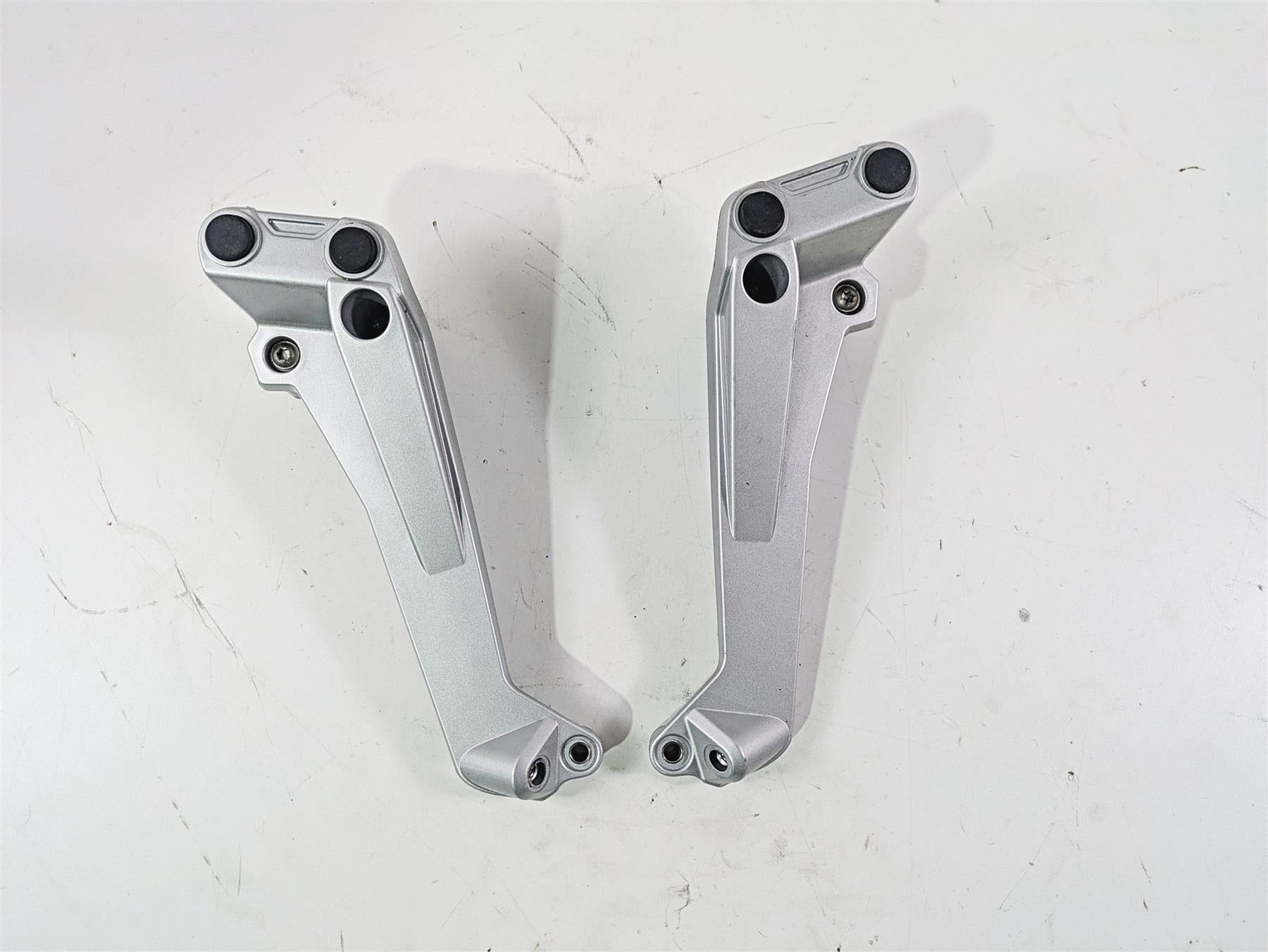 2010 BMW R1200GS K25 Saddlebag Mount Bracket Holder Set 46547695986 {{ shop.shopifyCountryName }} - Mototech271