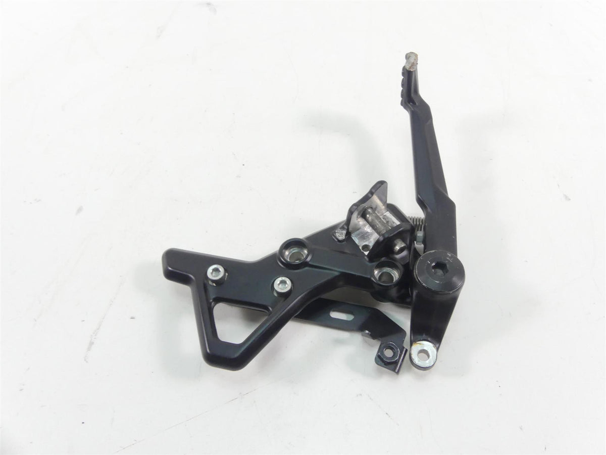 2022 Indian FTR1200 S Right Foot Peg Mount & Brake Pedal Set 5143344 3515138 {{ shop.shopifyCountryName }} - Mototech271