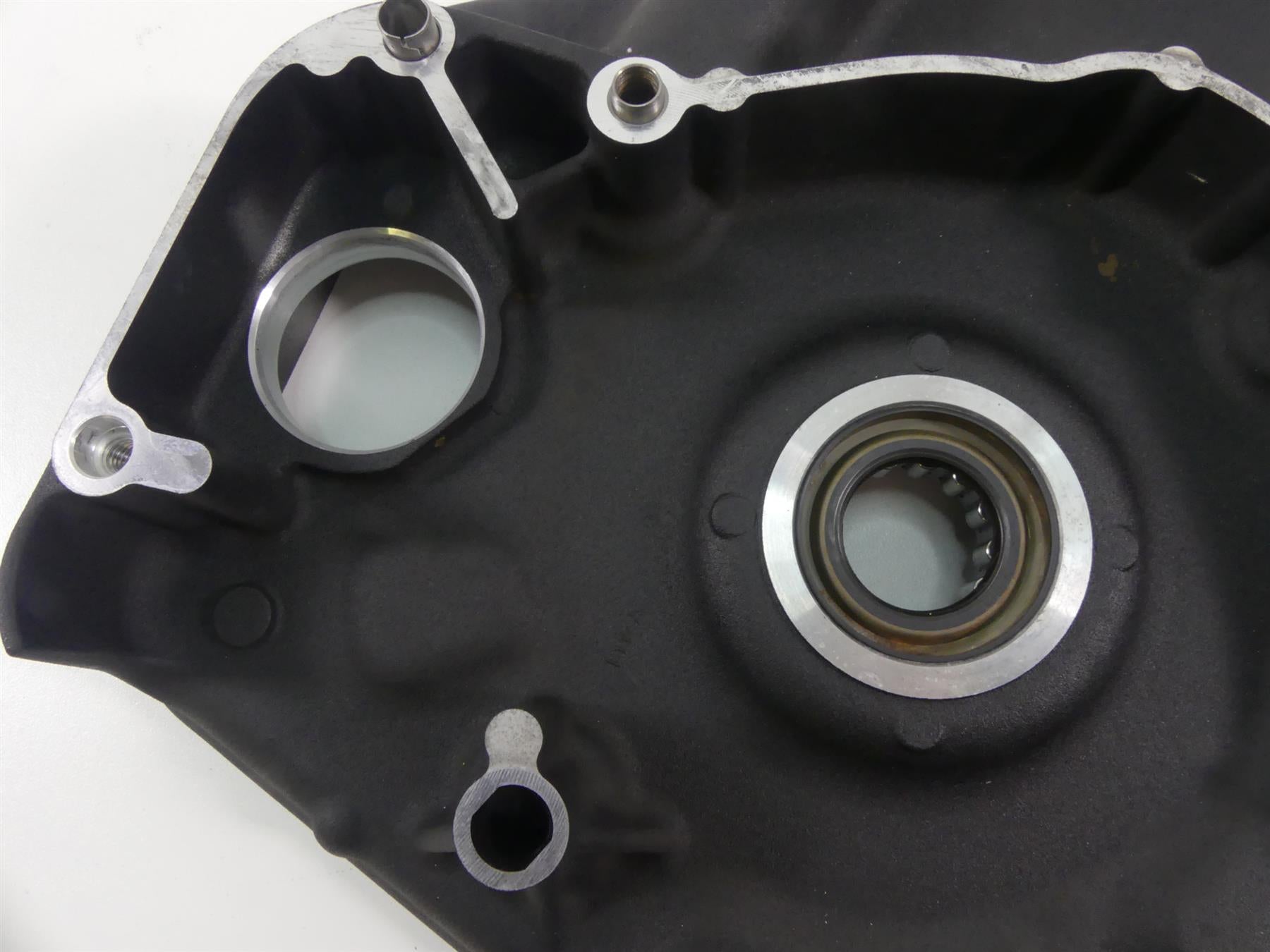 2017 Harley Dyna FXDB Street Bob Inner Primary Drive Cover Mid Ctrl 60661-06 {{ shop.shopifyCountryName }} - Mototech271