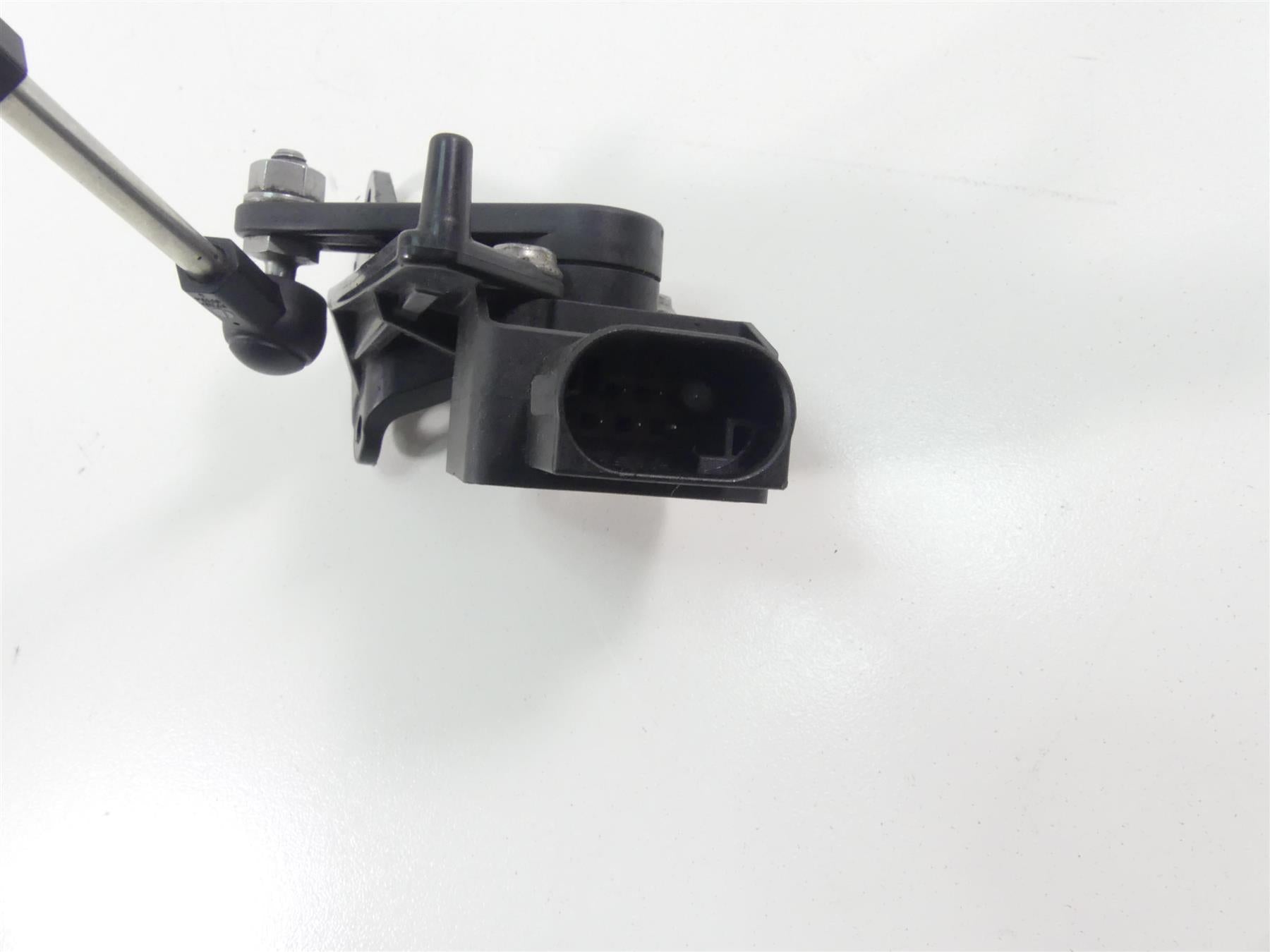 2016 BMW S1000XR K49 Rear Suspension Level Sensor 37146860843 {{ shop.shopifyCountryName }} - Mototech271