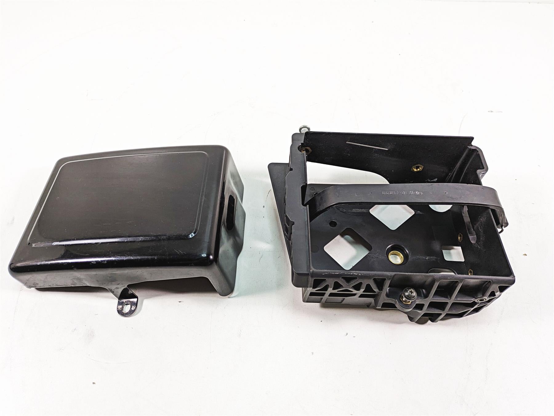 2012 Harley FLD Dyna Switchback Battery Tray Carrier Stay & Cover 70379-06B {{ shop.shopifyCountryName }} - Mototech271
