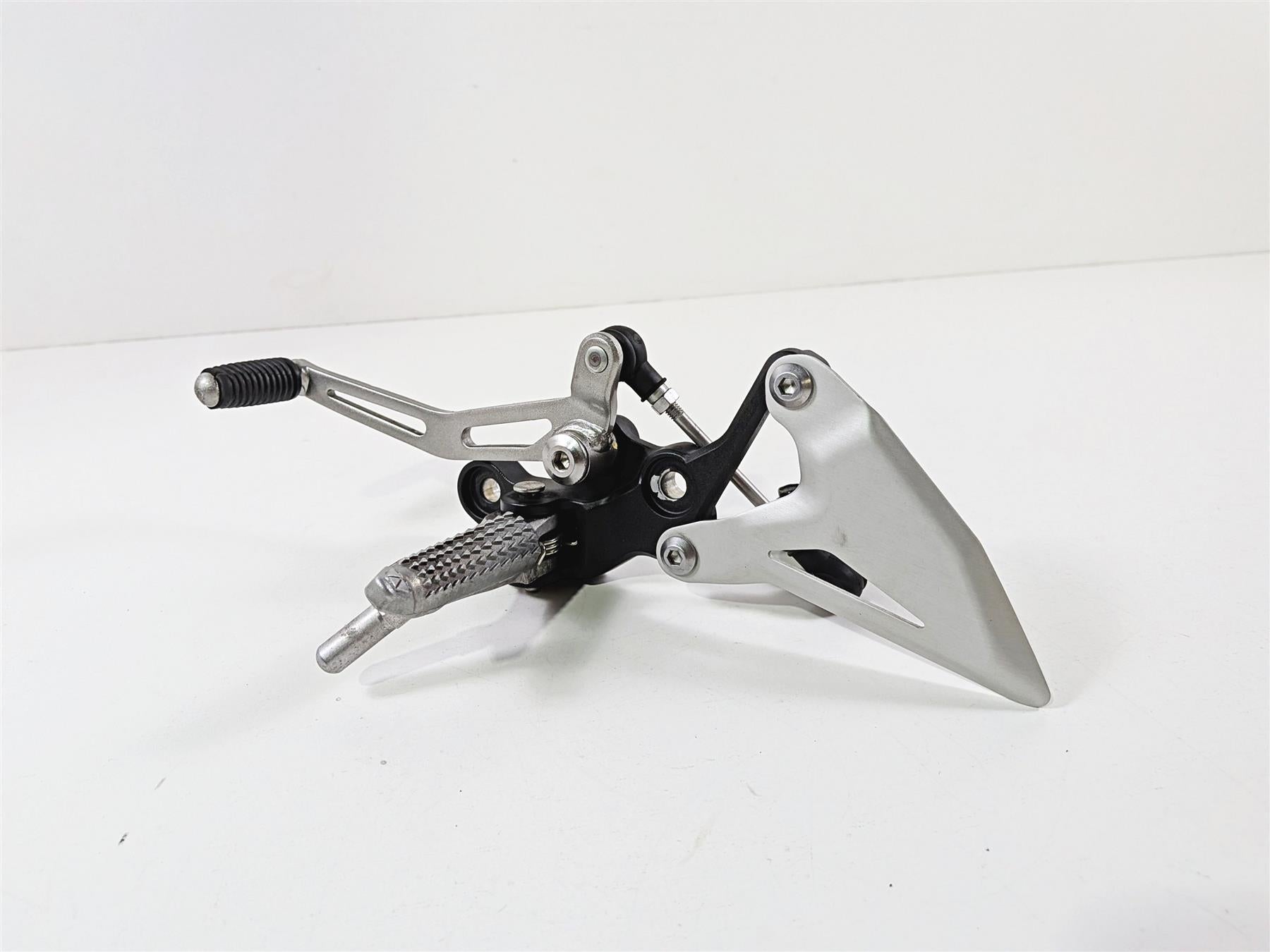 2024 Kawasaki EX500 Ninja 40th An. Left Front Foot Peg & Shifter 35063-1407 {{ shop.shopifyCountryName }} - Mototech271