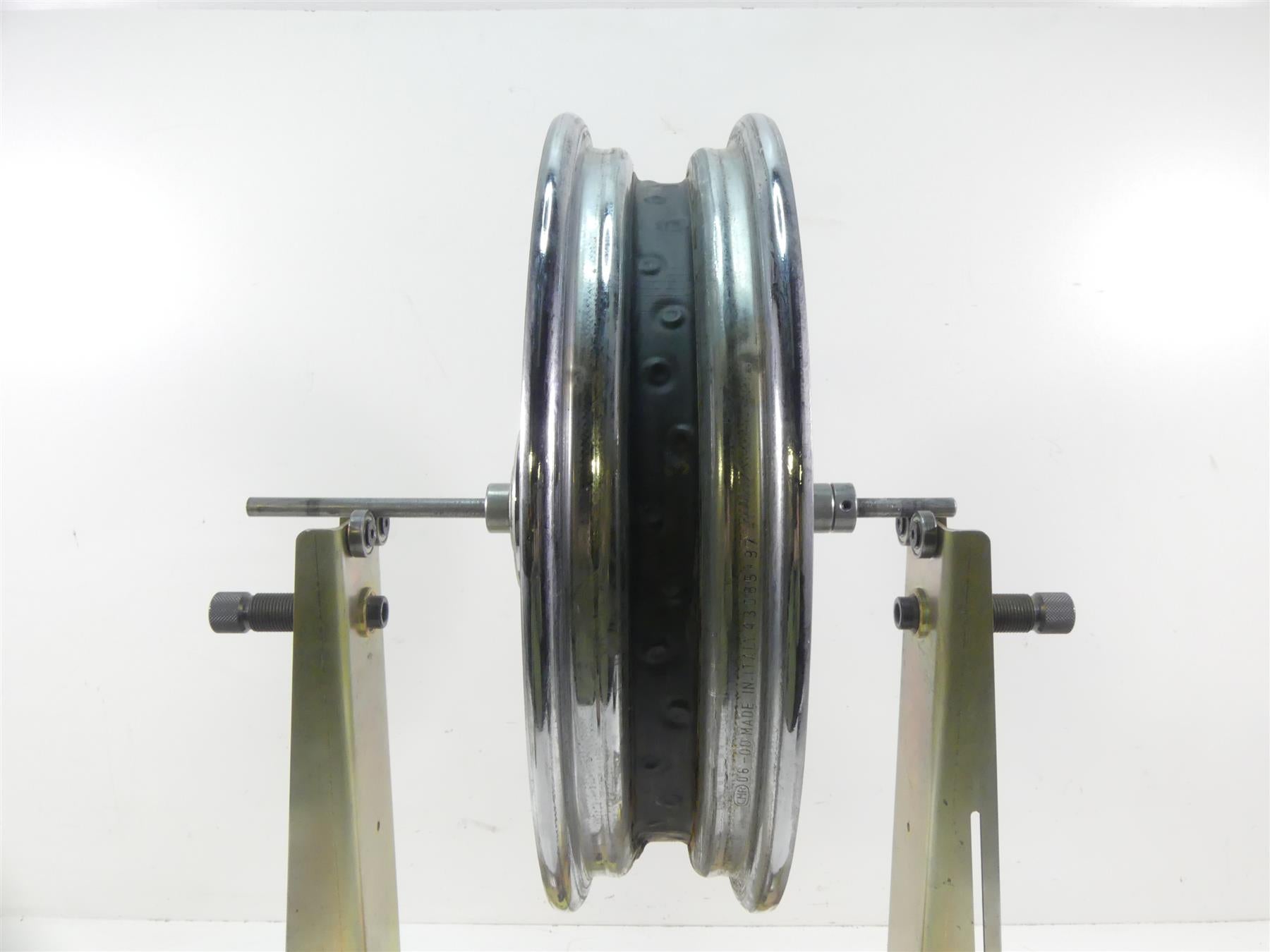 2001 Harley Touring FLHRCI Road King Straight Front Wheel Rim 16x3 43085-97 {{ shop.shopifyCountryName }} - Mototech271