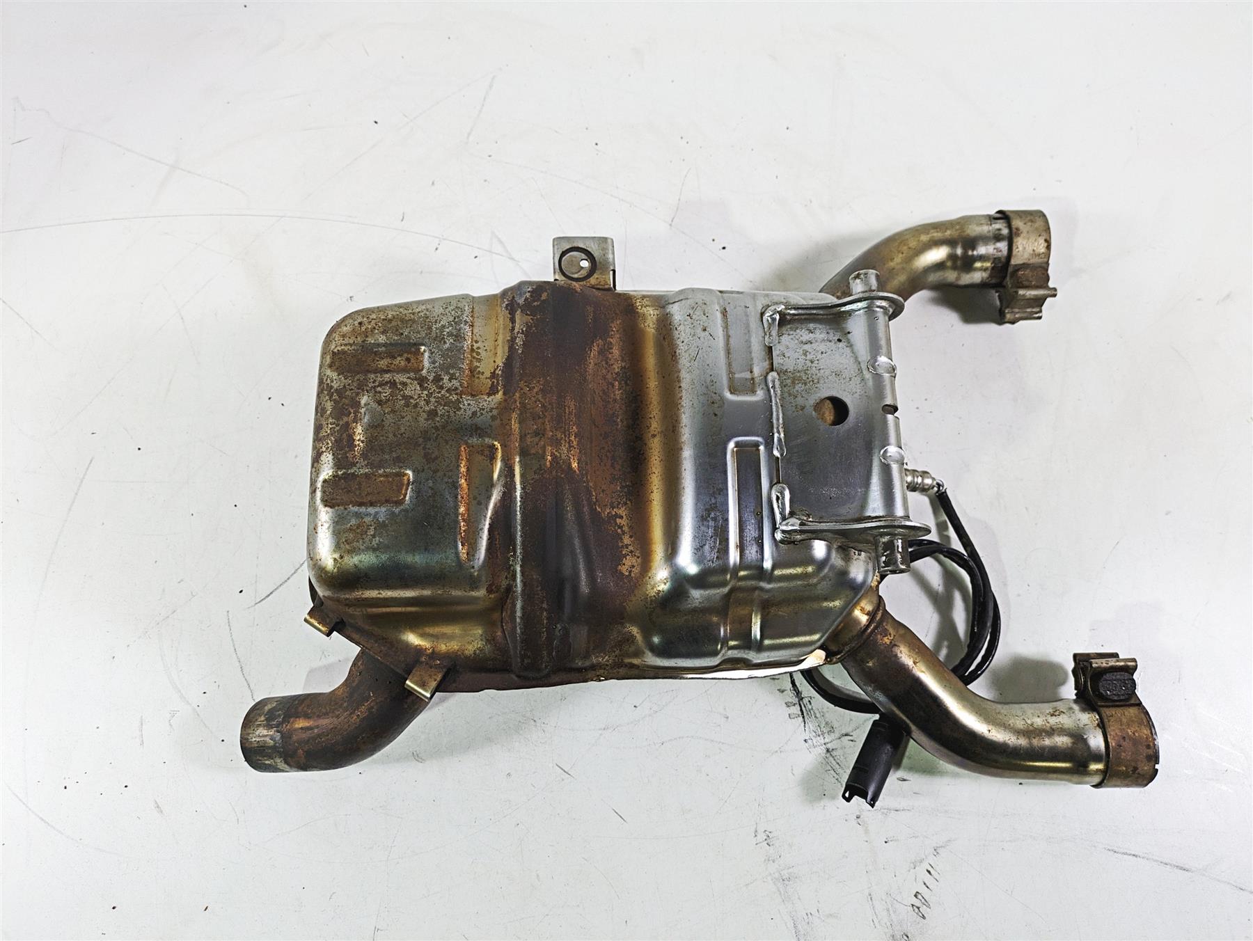 2004 BMW R1150GS R21 Exhaust Chamber Silencer Muffler 18127673648 {{ shop.shopifyCountryName }} - Mototech271