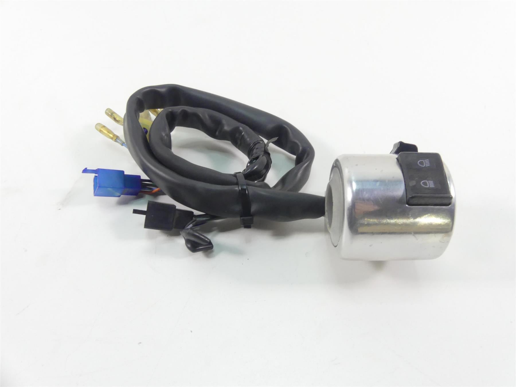 2002 Honda VTX1800 C Left Hand Light Blinker Horn Control Switch 35020-MCH-000 {{ shop.shopifyCountryName }} - Mototech271