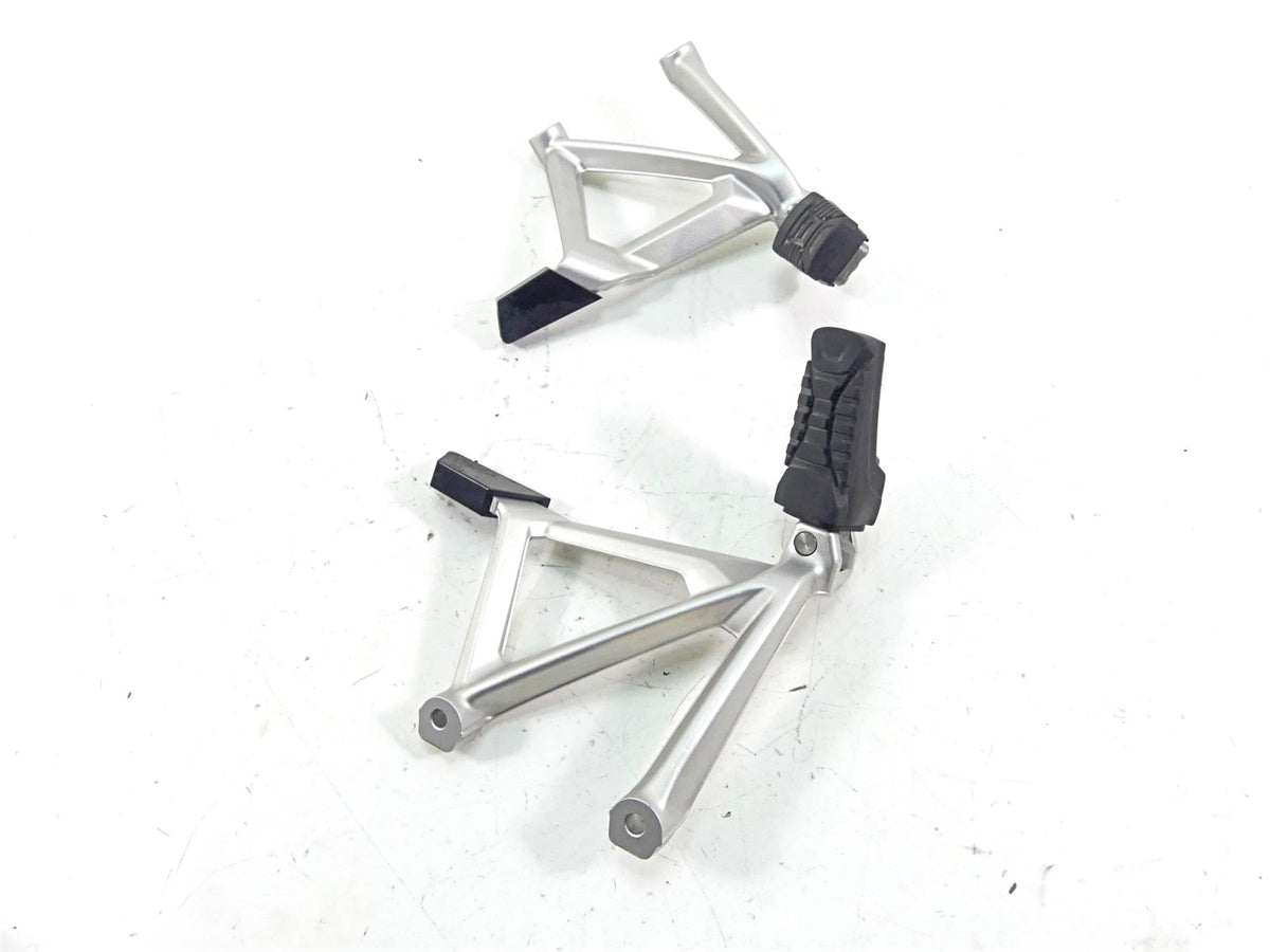 2015 BMW R1200GS GSW K50 Rear Passenger Footpeg Vario Case Set 46718526741 {{ shop.shopifyCountryName }} - Mototech271