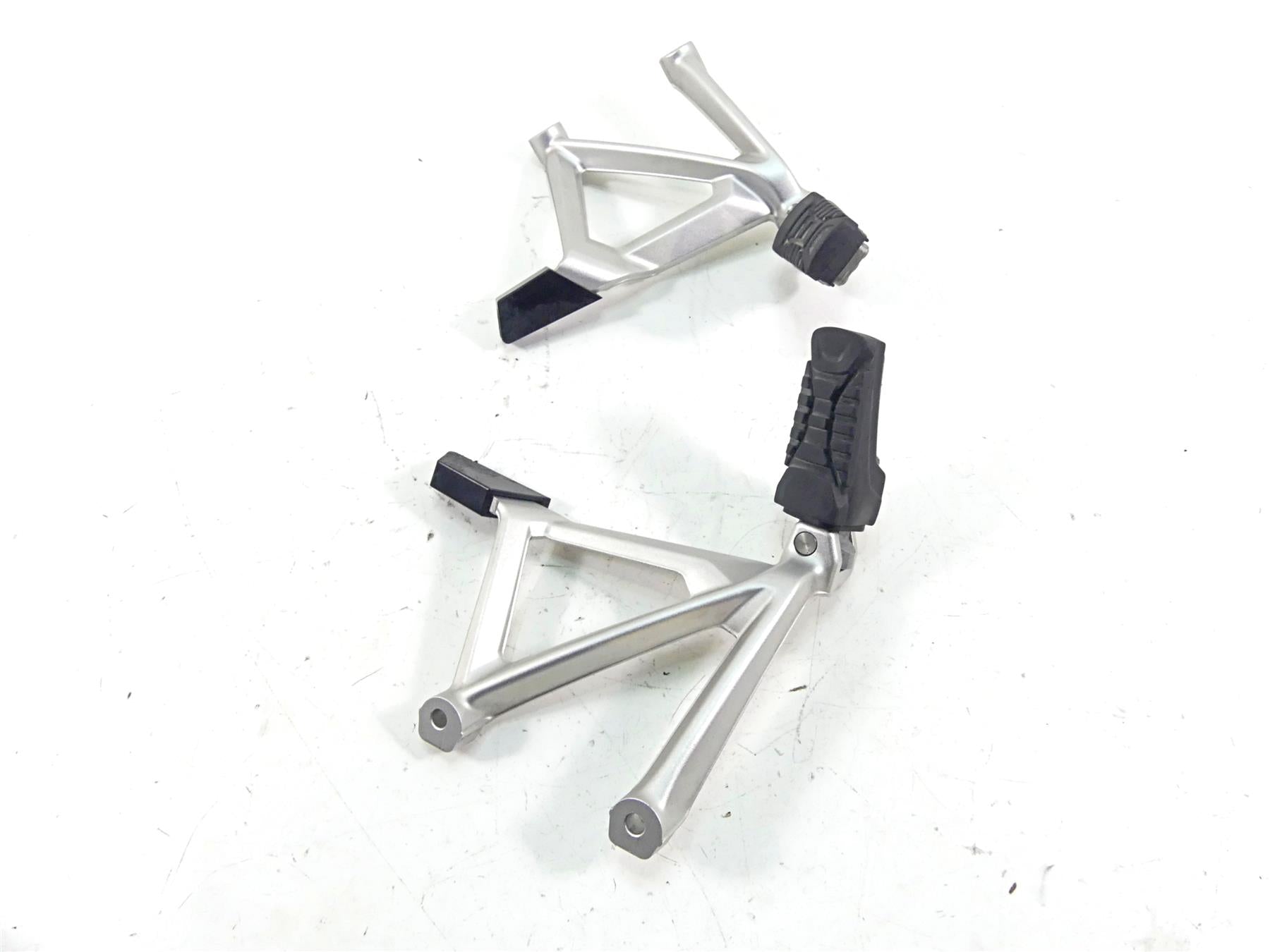 2015 BMW R1200GS GSW K50 Rear Passenger Footpeg Vario Case Set 46718526741 {{ shop.shopifyCountryName }} - Mototech271