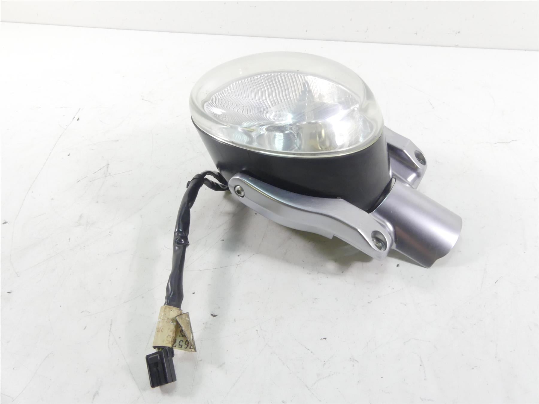2011 Harley VRSCF Muscle Rod Headlight Head Light & Mount Cowl - Read 69873-07B {{ shop.shopifyCountryName }} - Mototech271