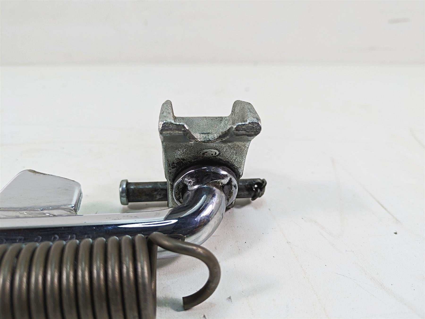 2012 Harley FLD Dyna Switchback Side Kick Stand Kickstand - Read 49704-90H {{ shop.shopifyCountryName }} - Mototech271