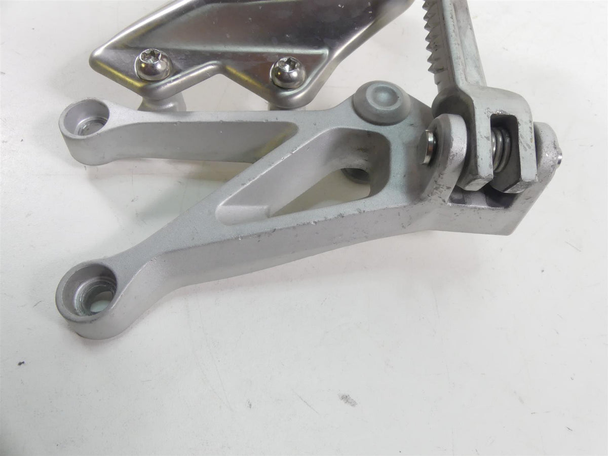 2018 Triumph Street Triple 765RS Left Rider Foot Peg Footpeg T2081534 {{ shop.shopifyCountryName }} - Mototech271